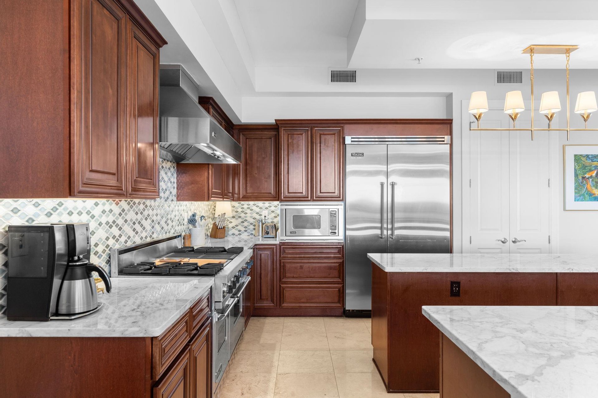 Modern Kitchen with Stainless Steel Appliances