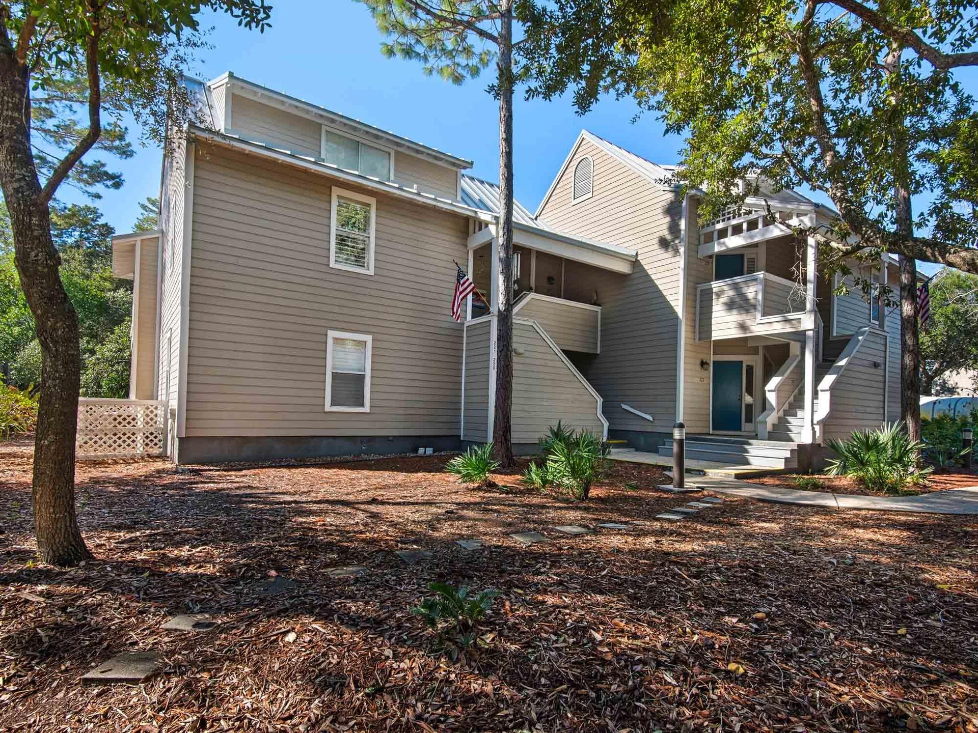 Front Entry to Cottage 223