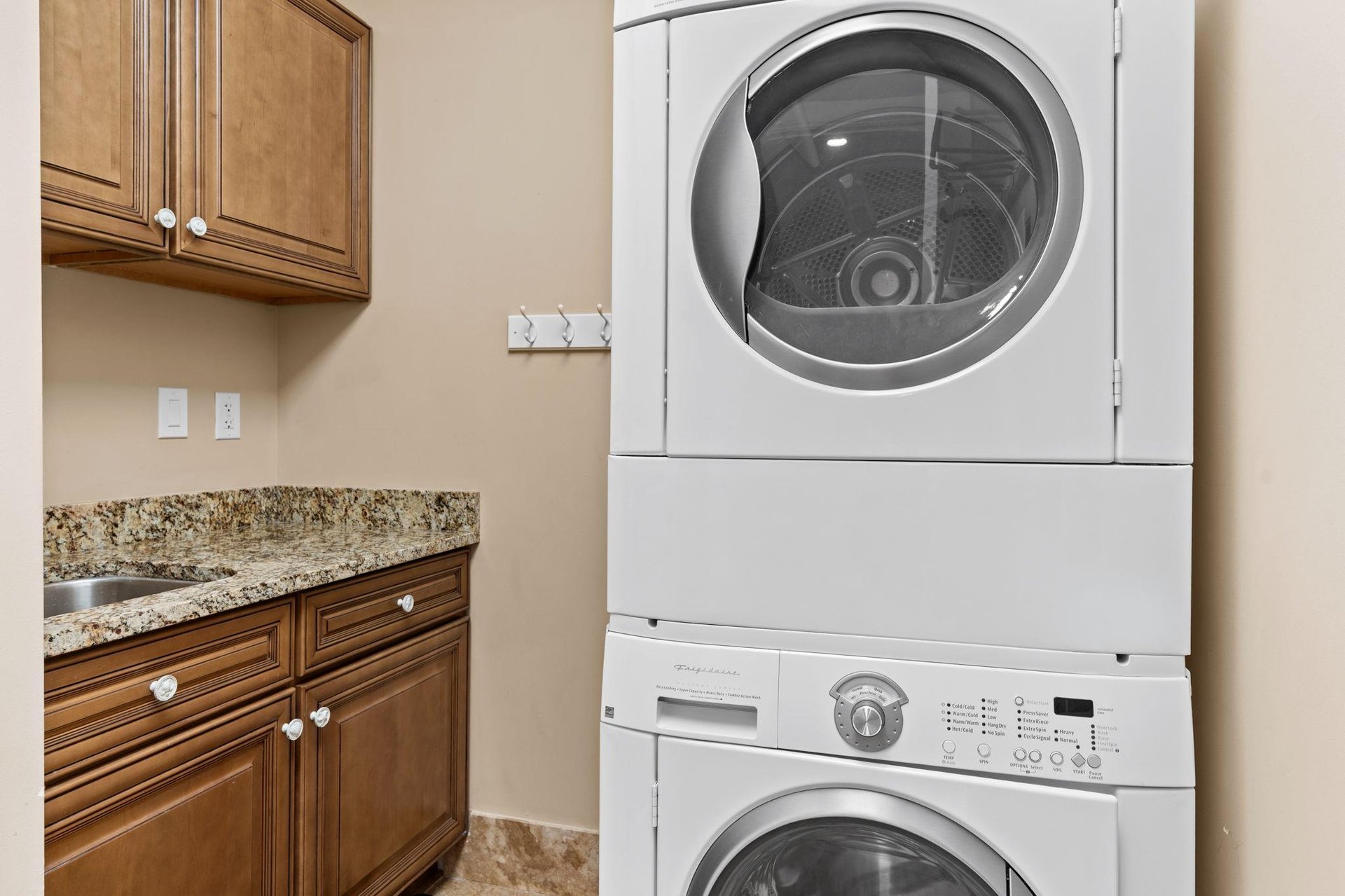 Your inunit laundry setup makes packing light a breeze, with granite countertops perfect for folding your fresh clothes.