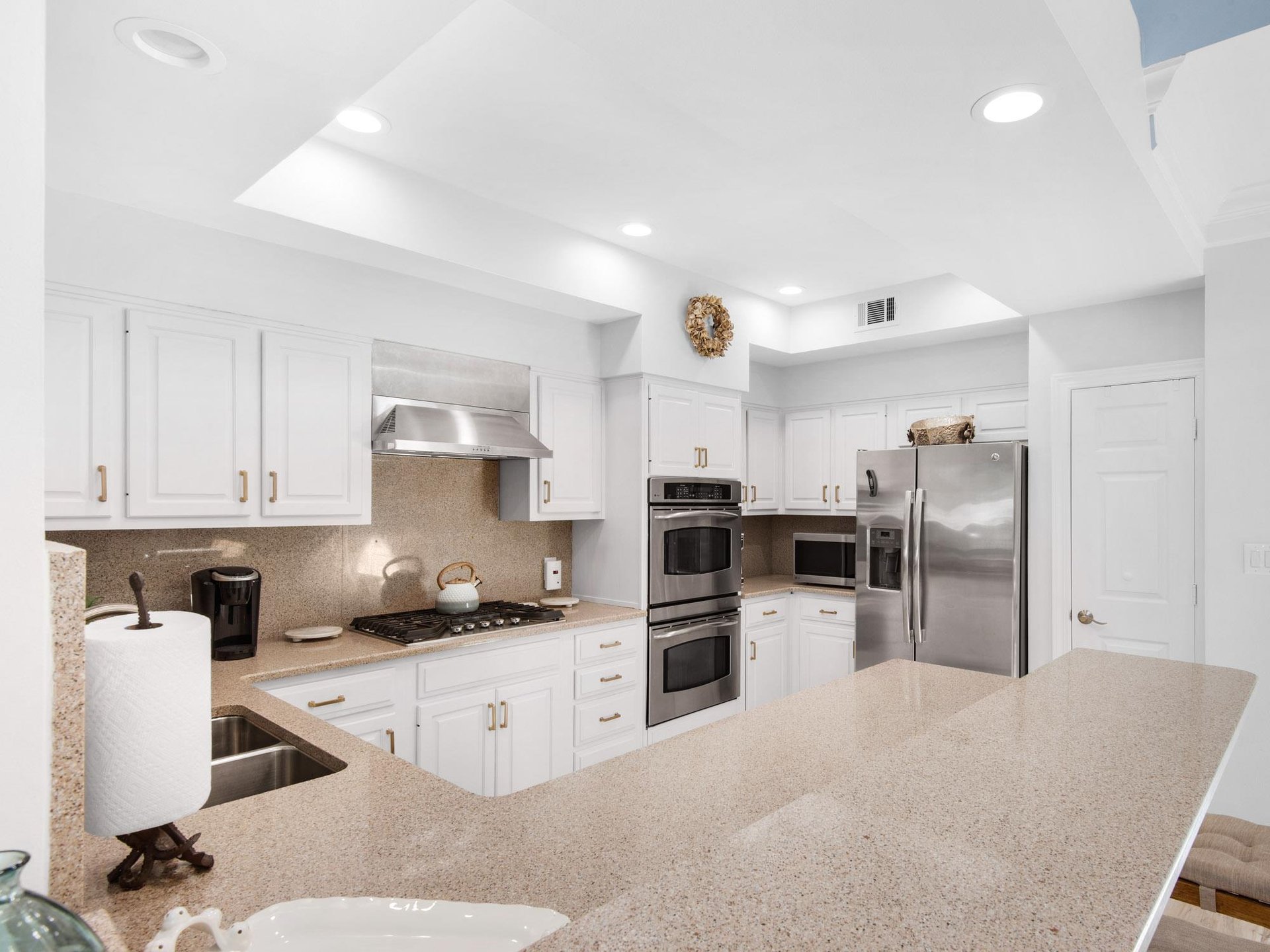 Large Kitchen with Double Oven