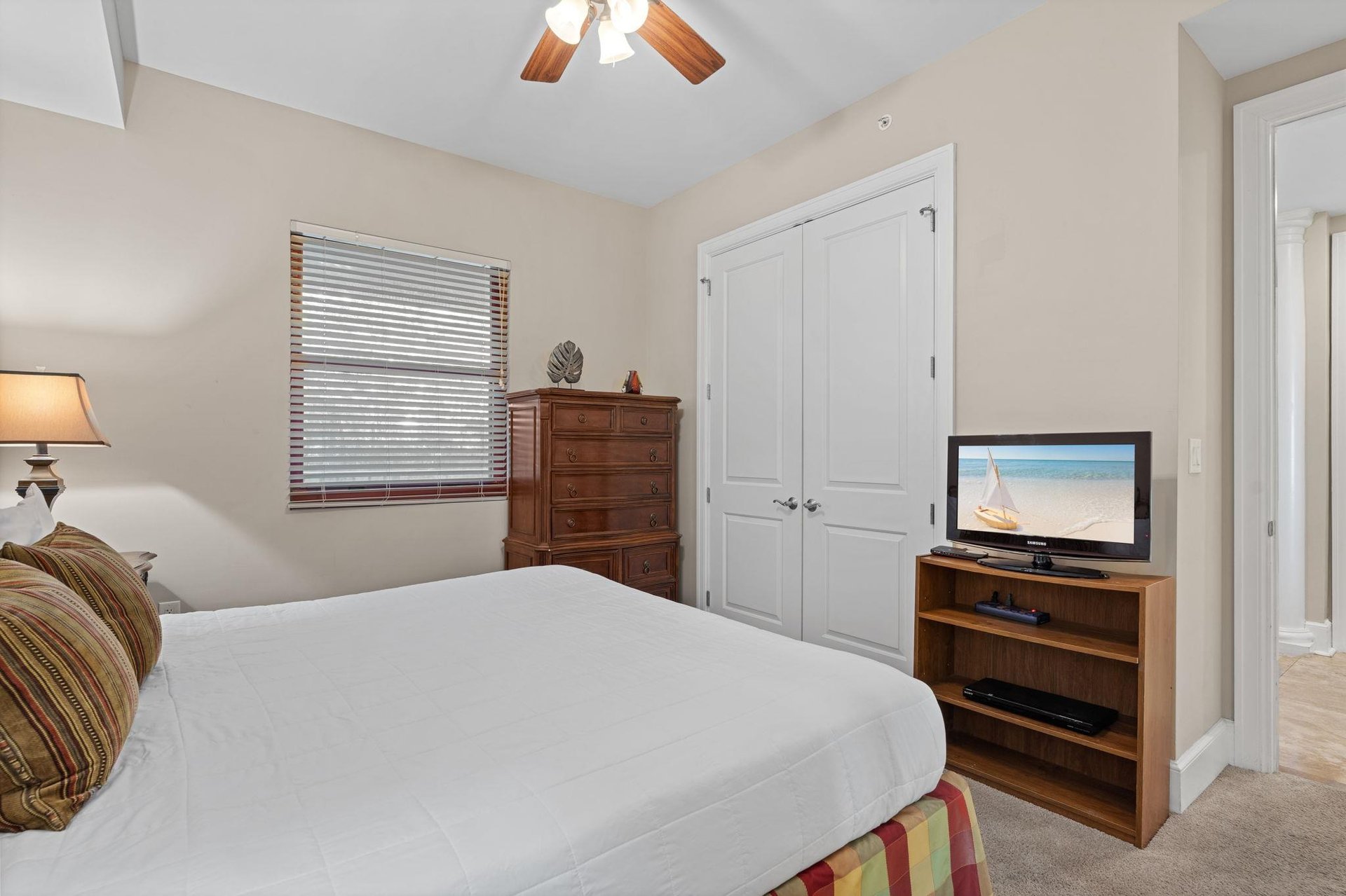 Bedroom 2 with King Bed and Flat Screent TV