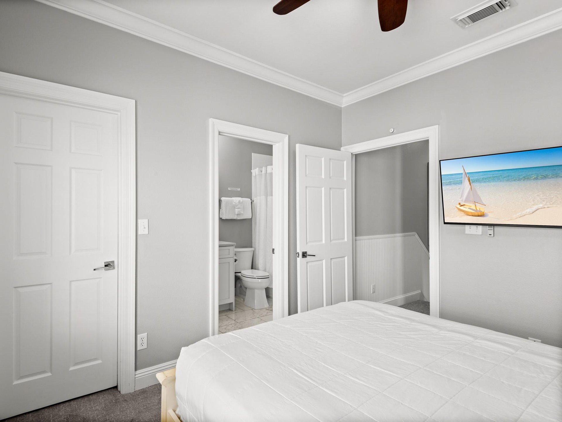 Bedroom 2 with Ensuite Bathroom 2nd Fl