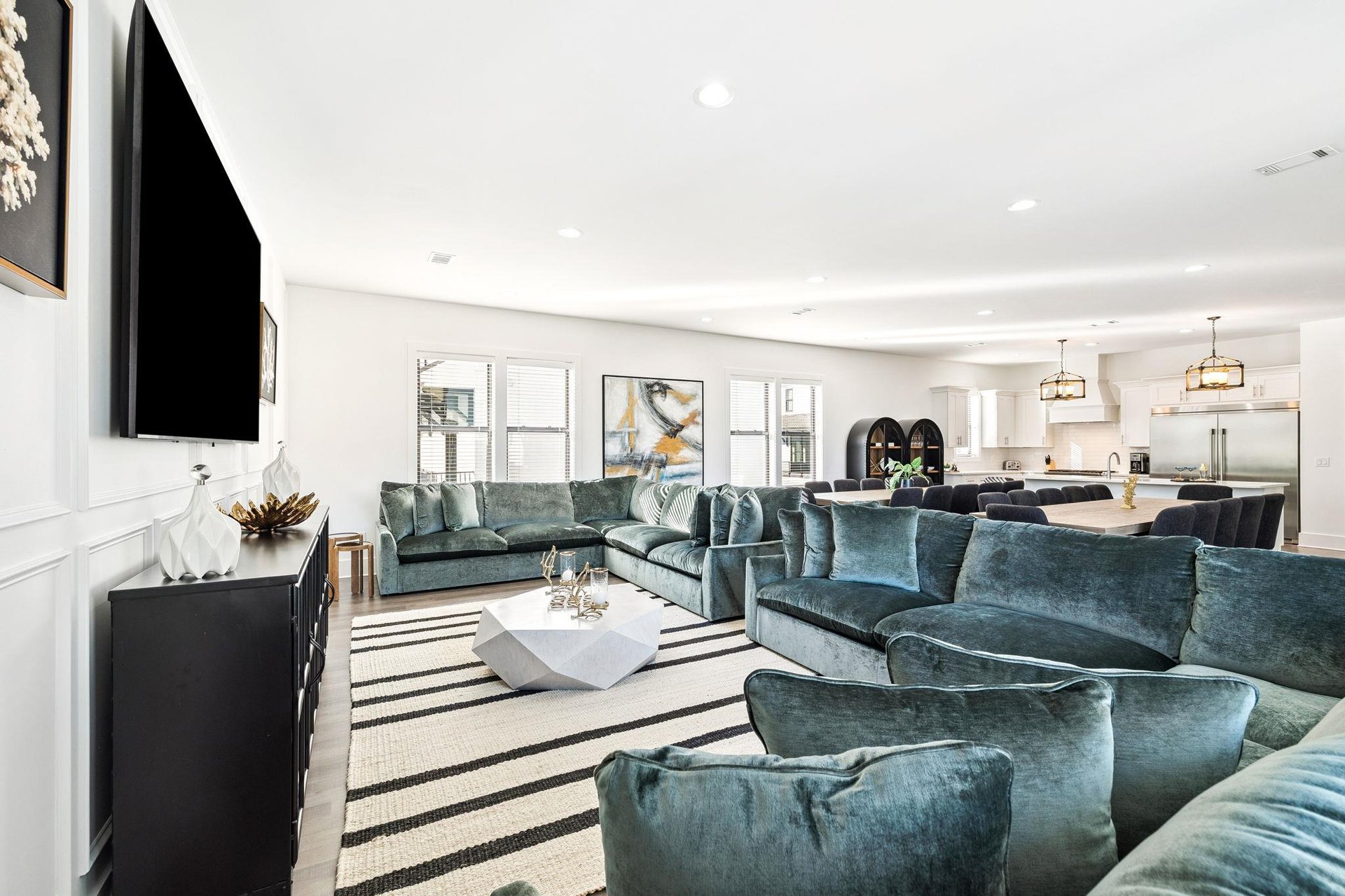 Enjoy the spacious openplan living area, where modern comfort meets elegant design for perfect relaxation.