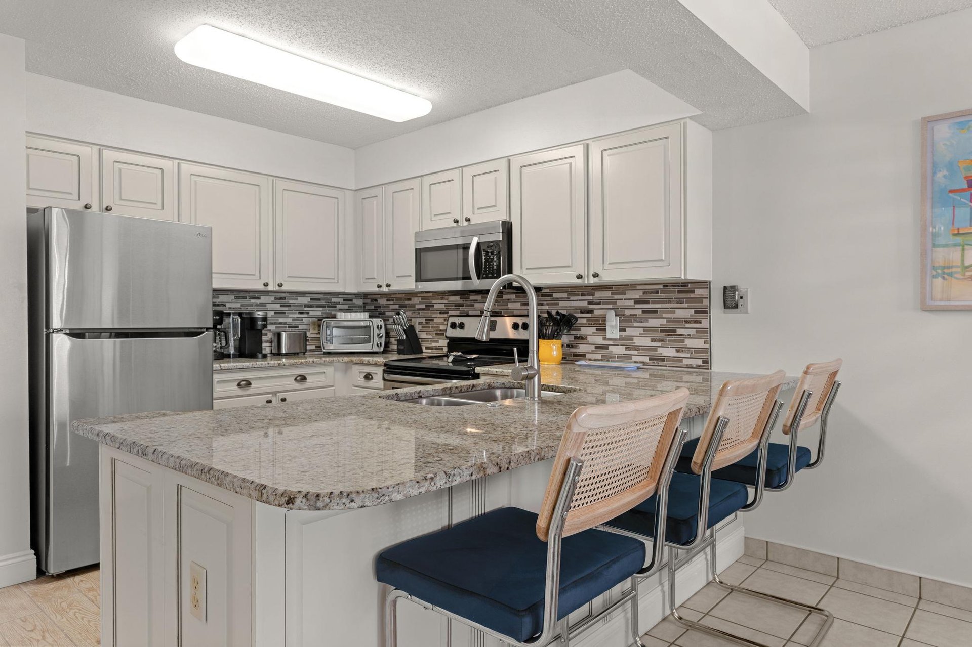 Fully equipped kitchen with Stainless Steel Appliances