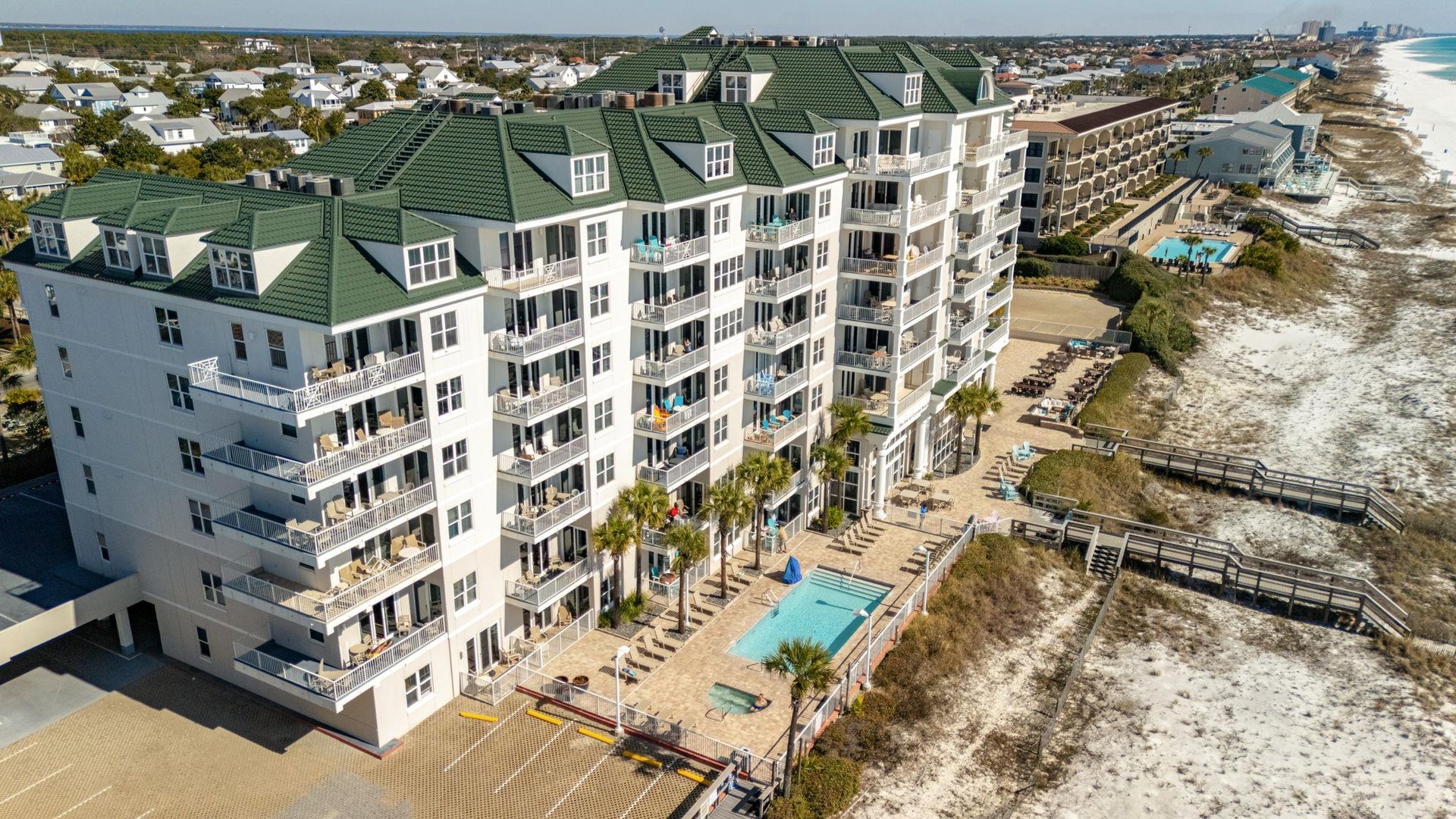 Swimming pool, direct beach access and stunning views in a prime gulf front location.