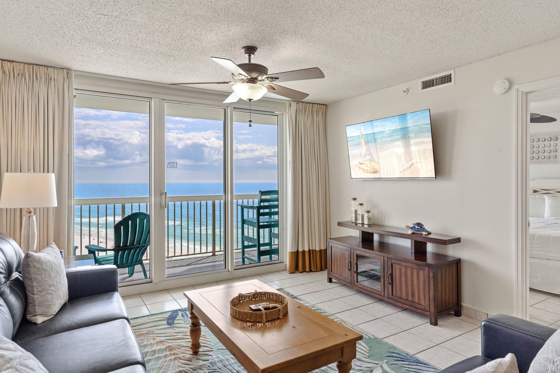 Welcome to Pelican Beach Resort 1814