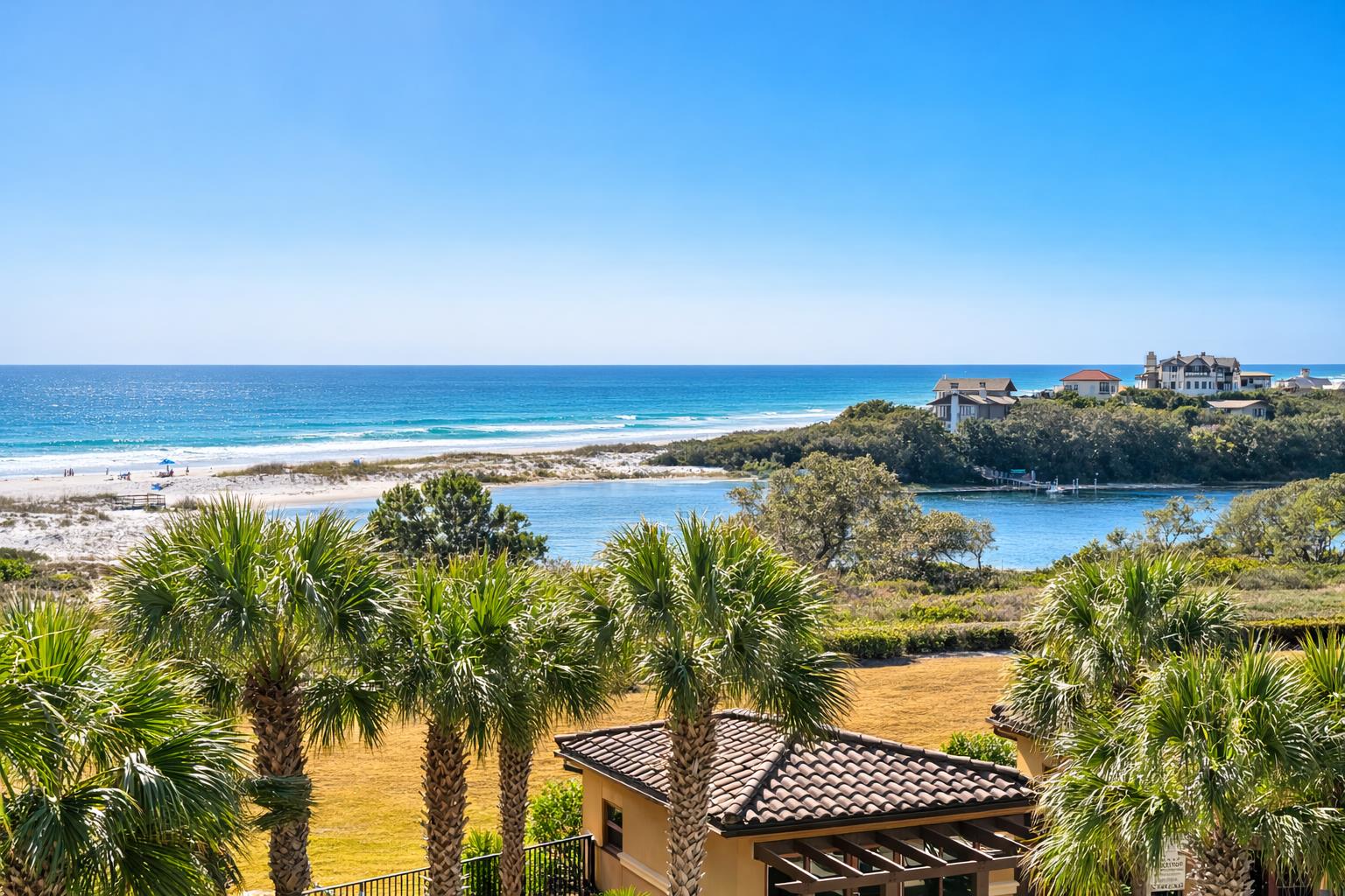 Take in stunning Gulf views from Unit 2114, where sparkling waters meet pristine whitesand beaches.