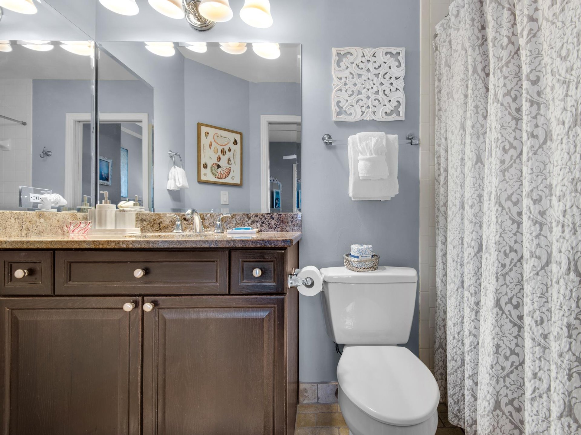Tub Shower Combo in En Suite Bathroom 3