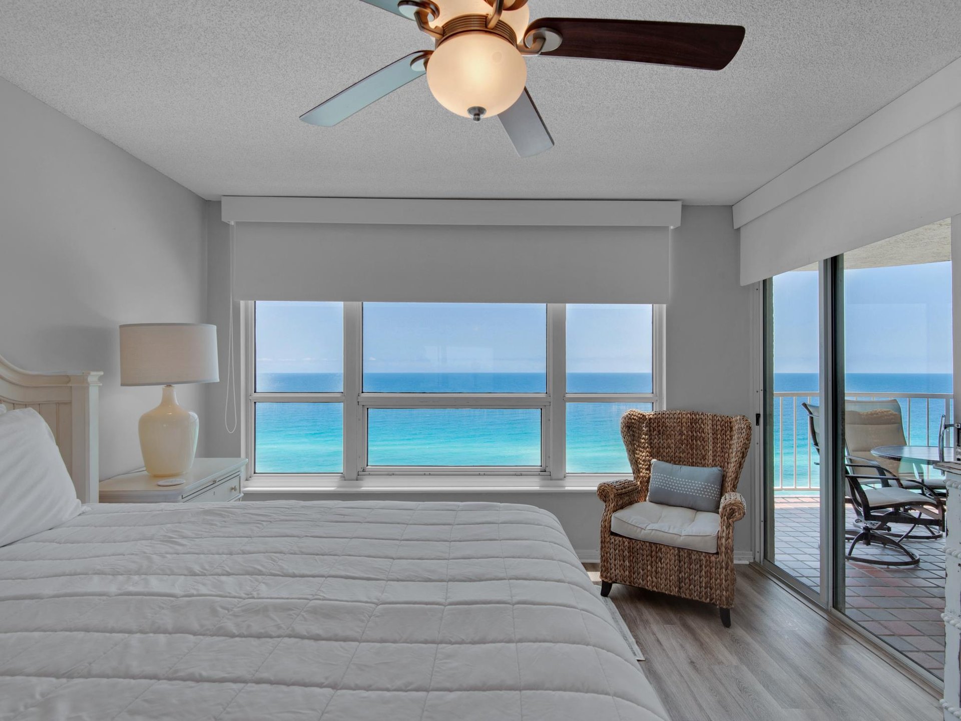 Bedroom 1 with King bed and Gulf Views
