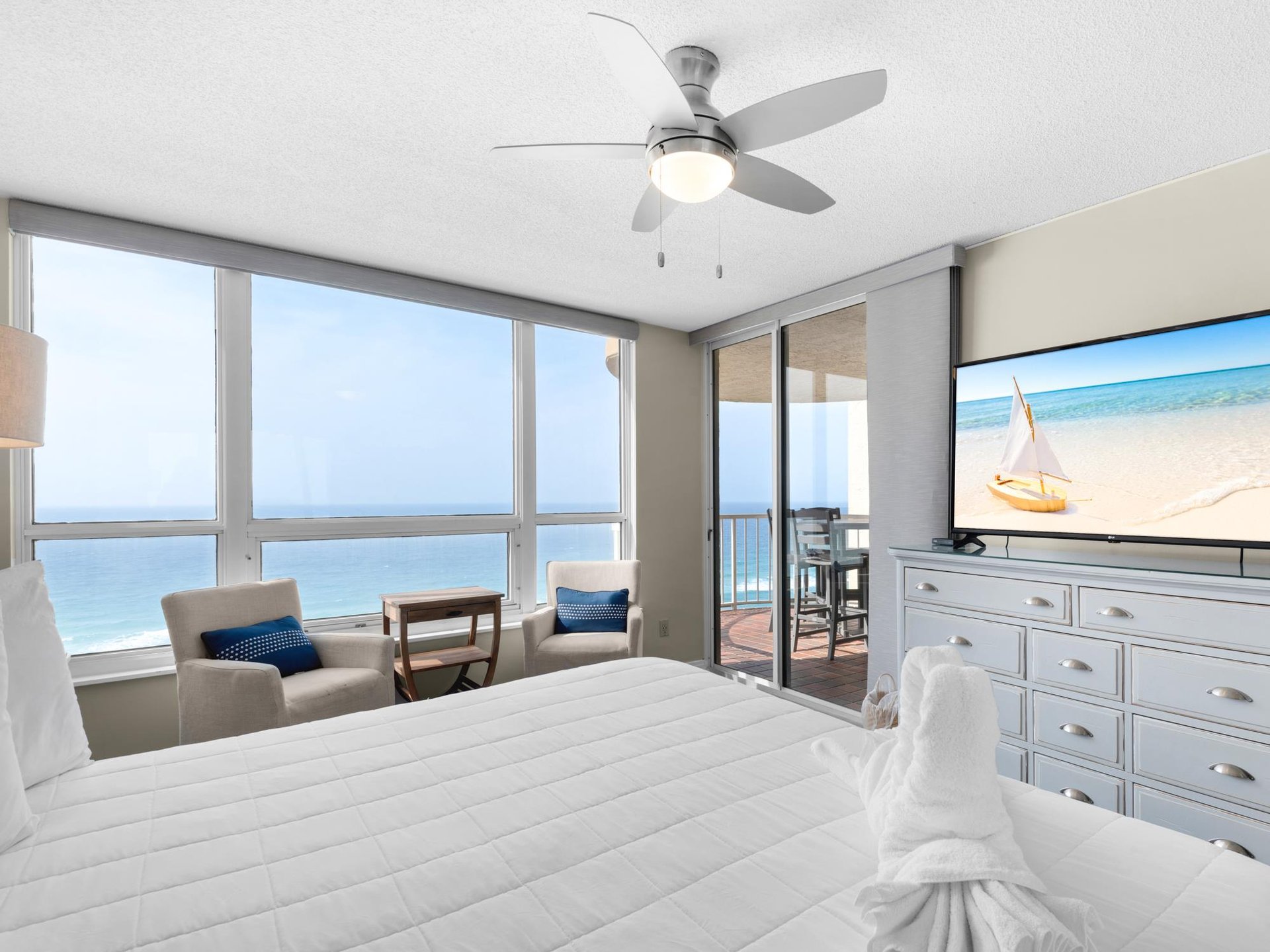 Bedroom 1 with Flat ScreenTV