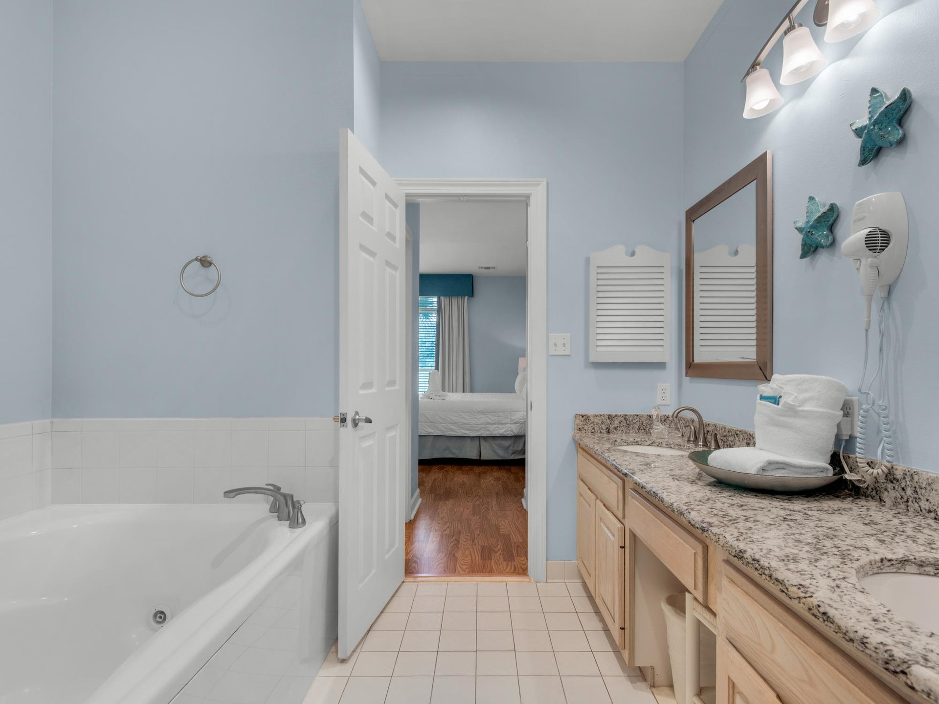 Large Tub in Bathroom 1