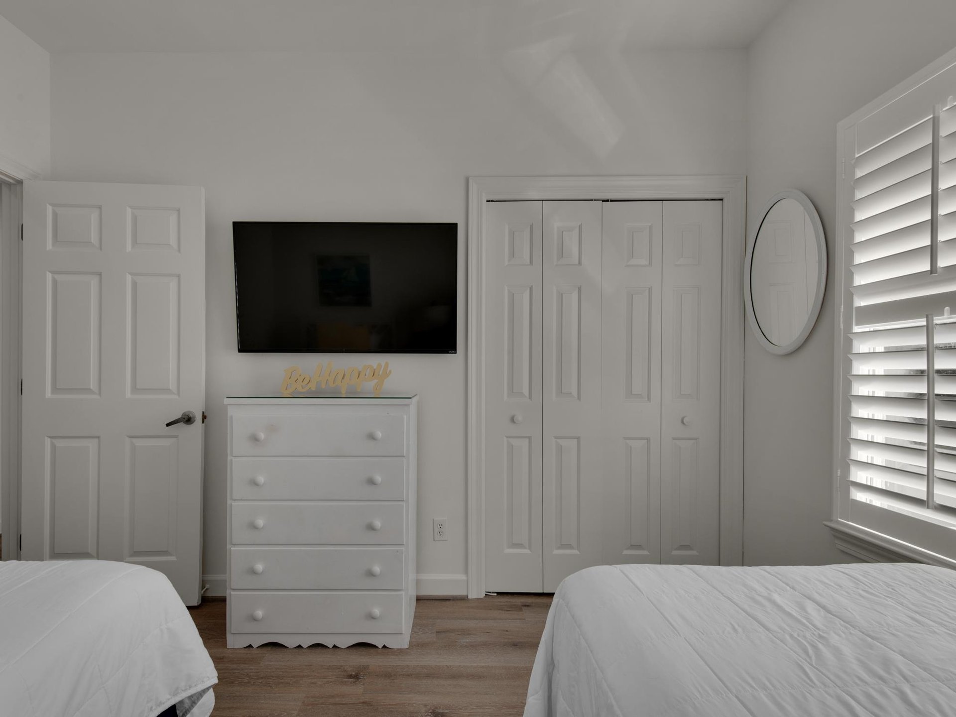 Flat Screen TV in Twin Bedroom 2