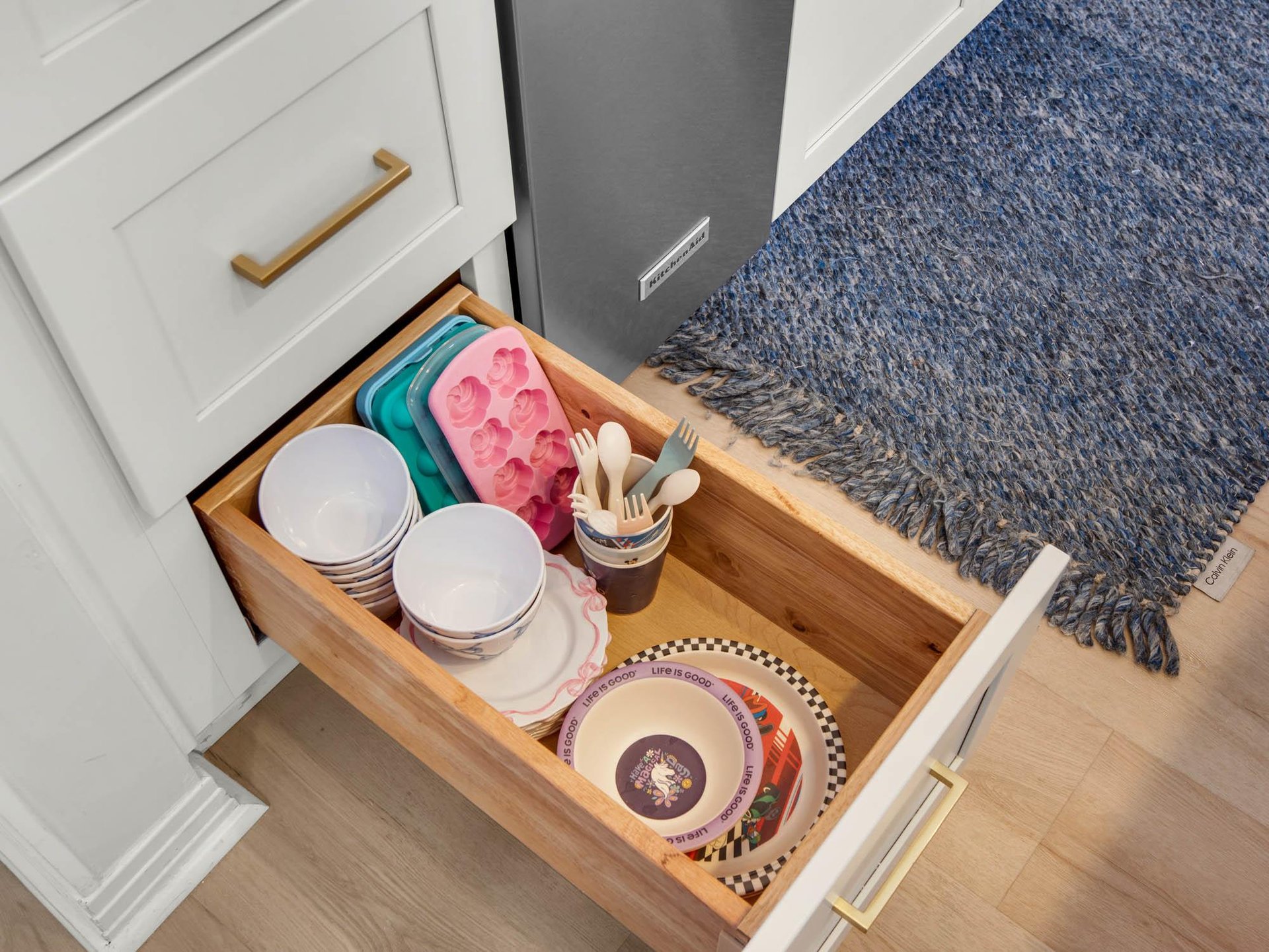 KitchenChildrens Dishes and Flatware