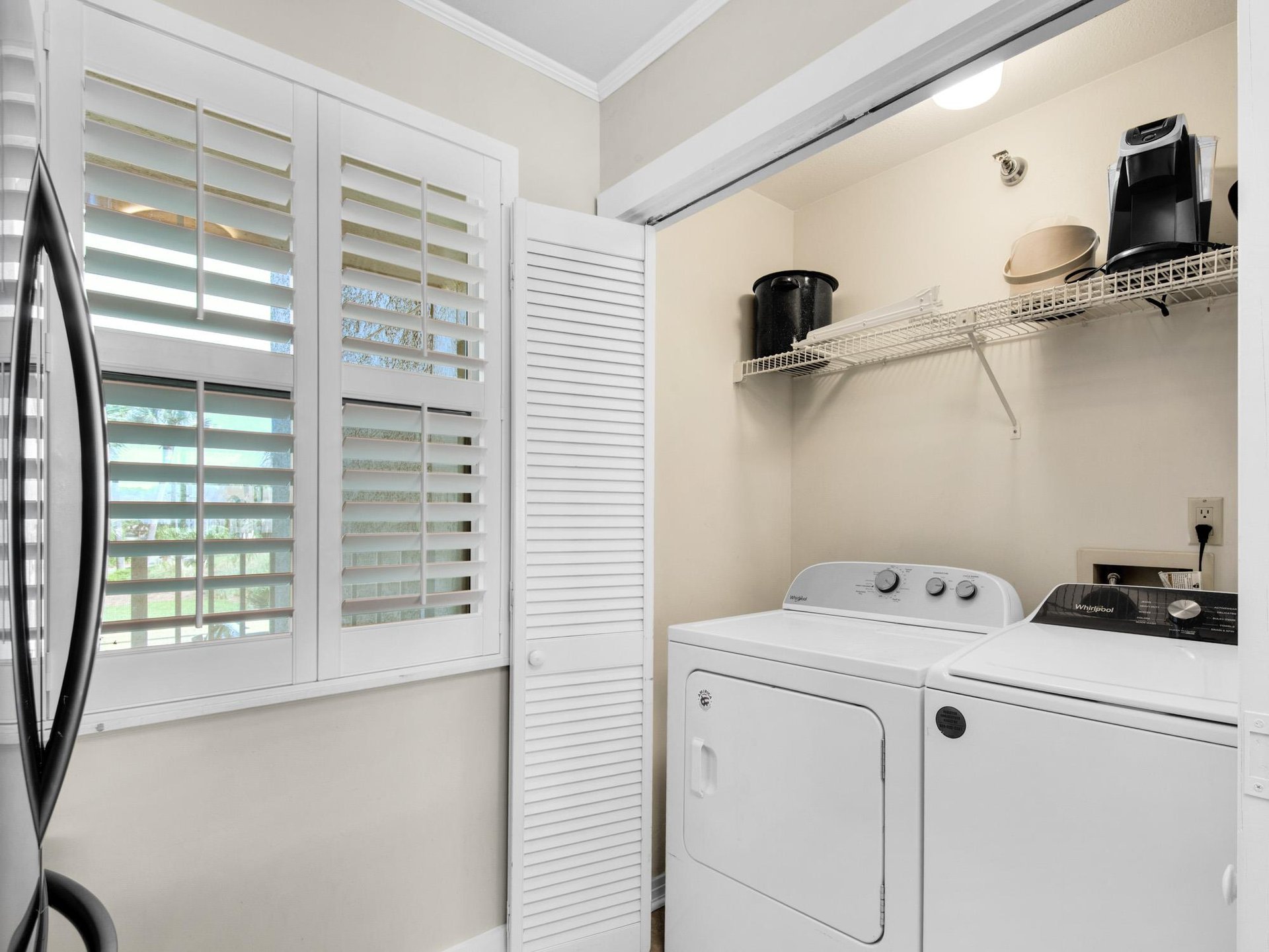Full Size Washer  Dryer in Unit