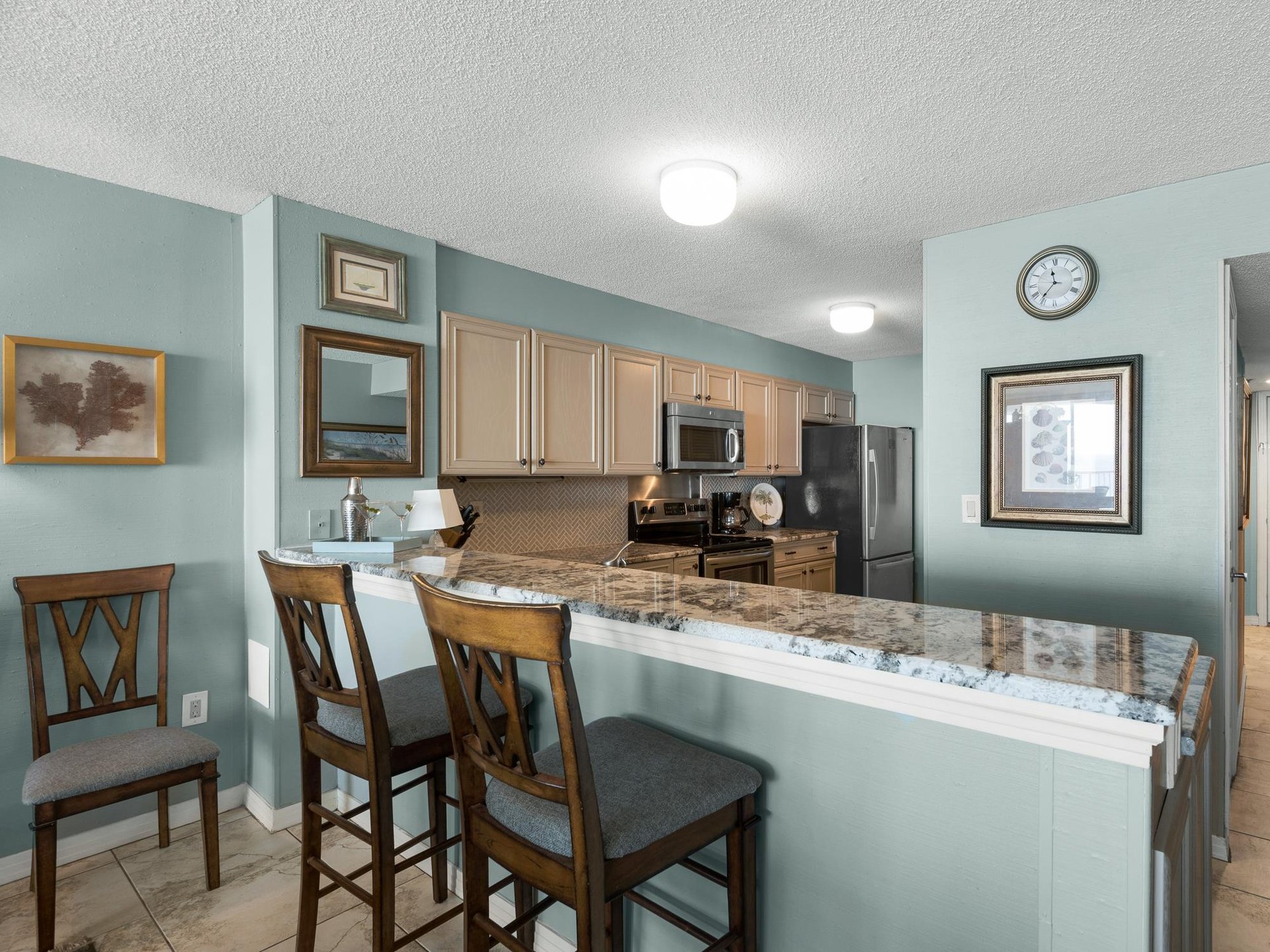 Breakfast Bar with Extra Seating