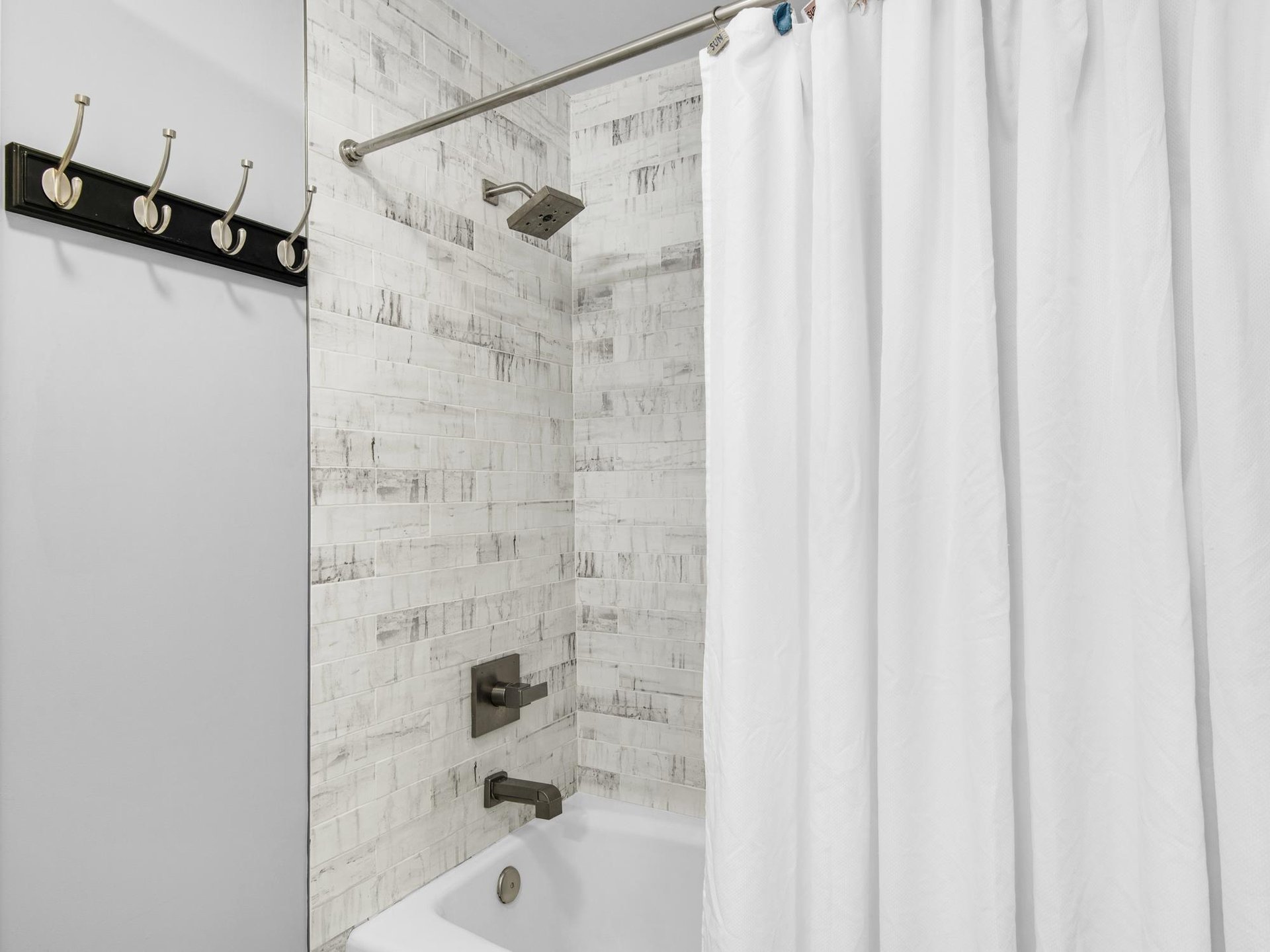 Bathroom 3 with Tub Shower Combo