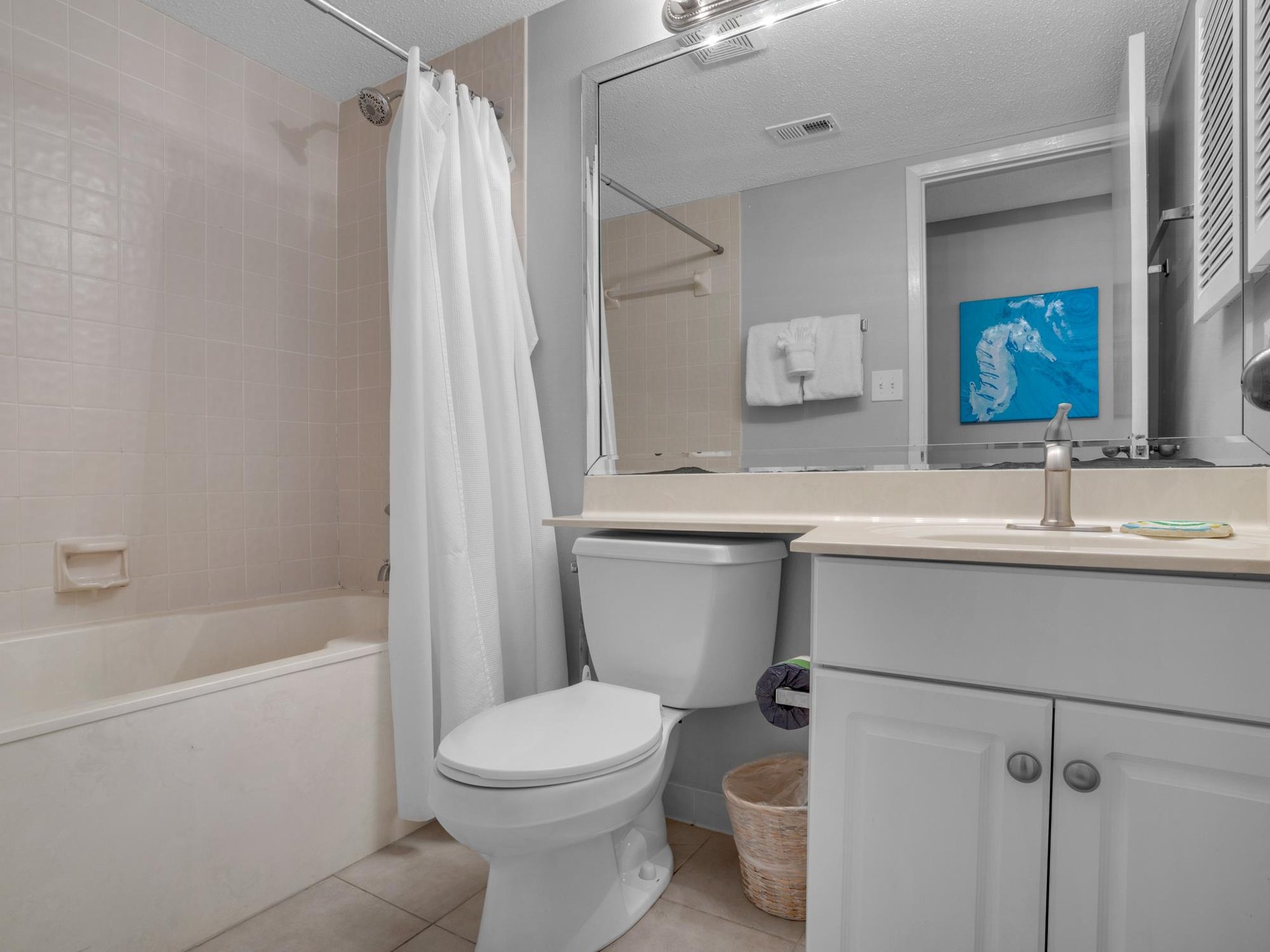 Bathroom 3 with Tub Shower Combo