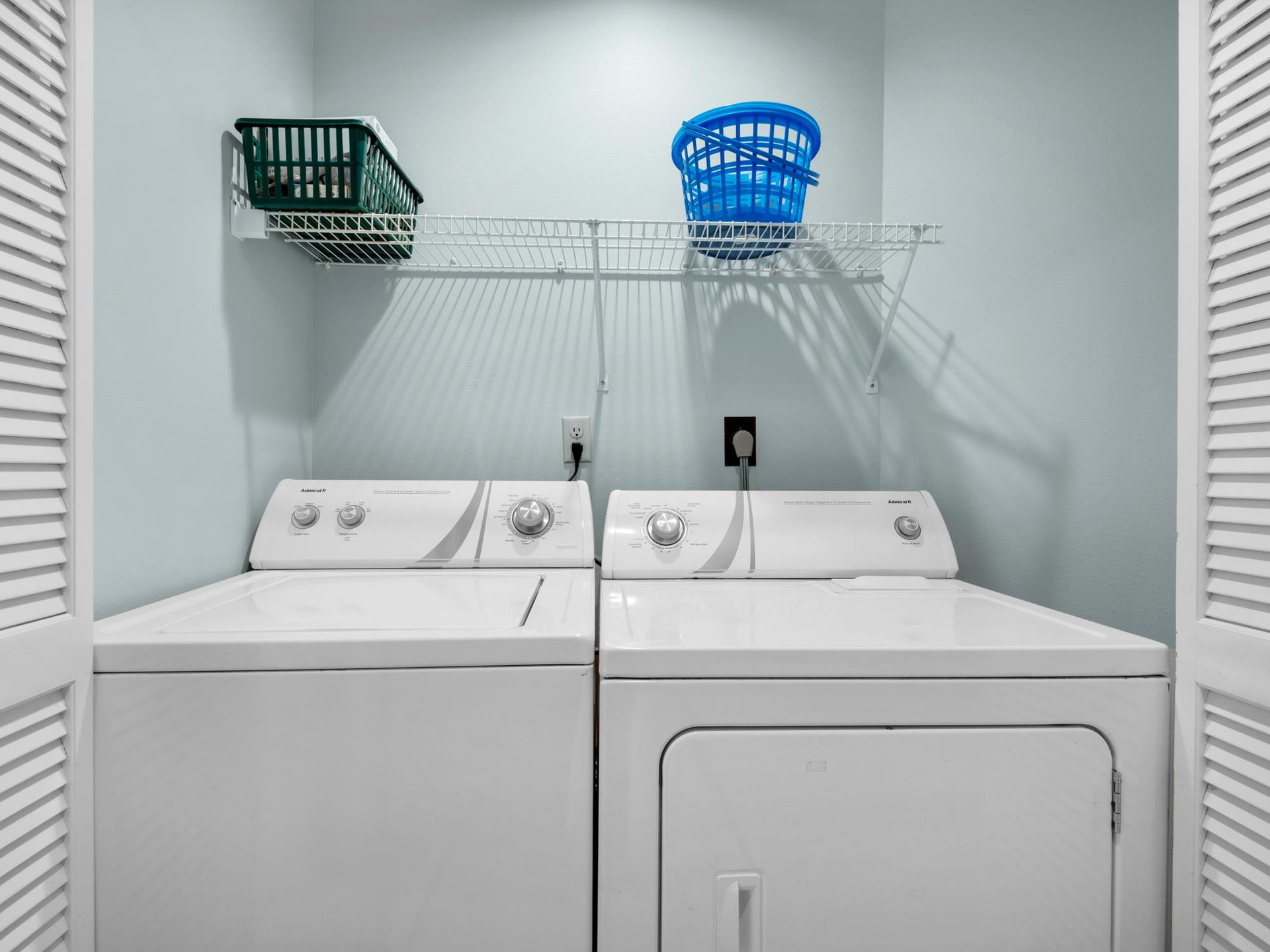 Full Size Washer and Dryer In Unit