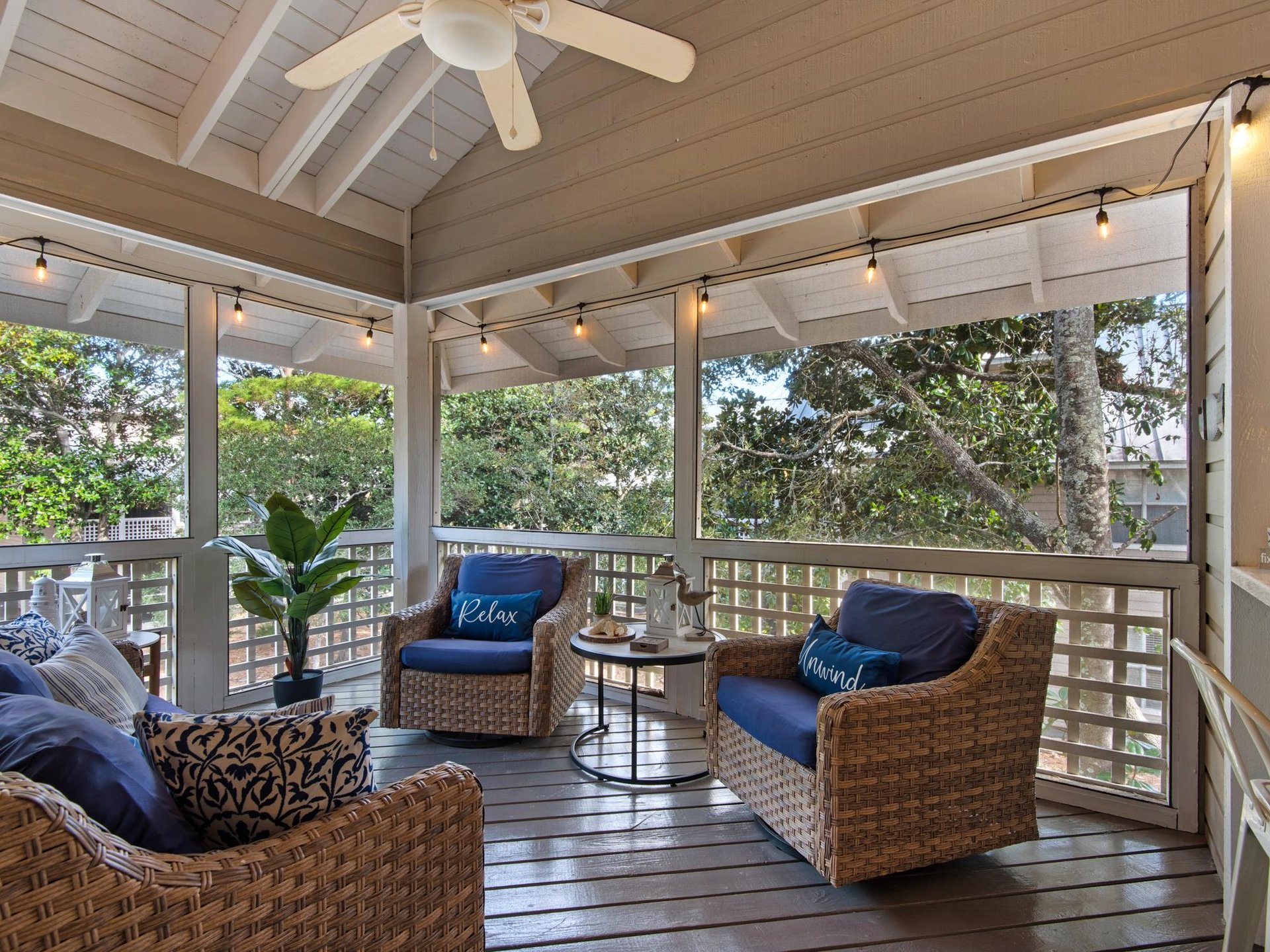 Private Screened Porch