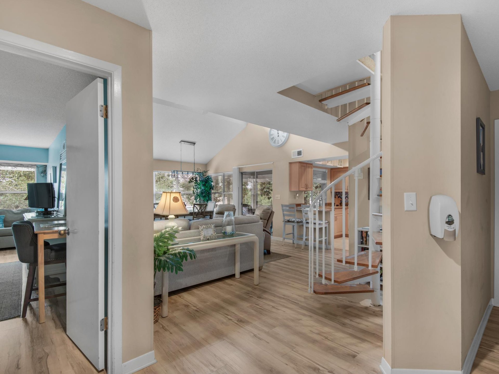 Entry to Cottage 195