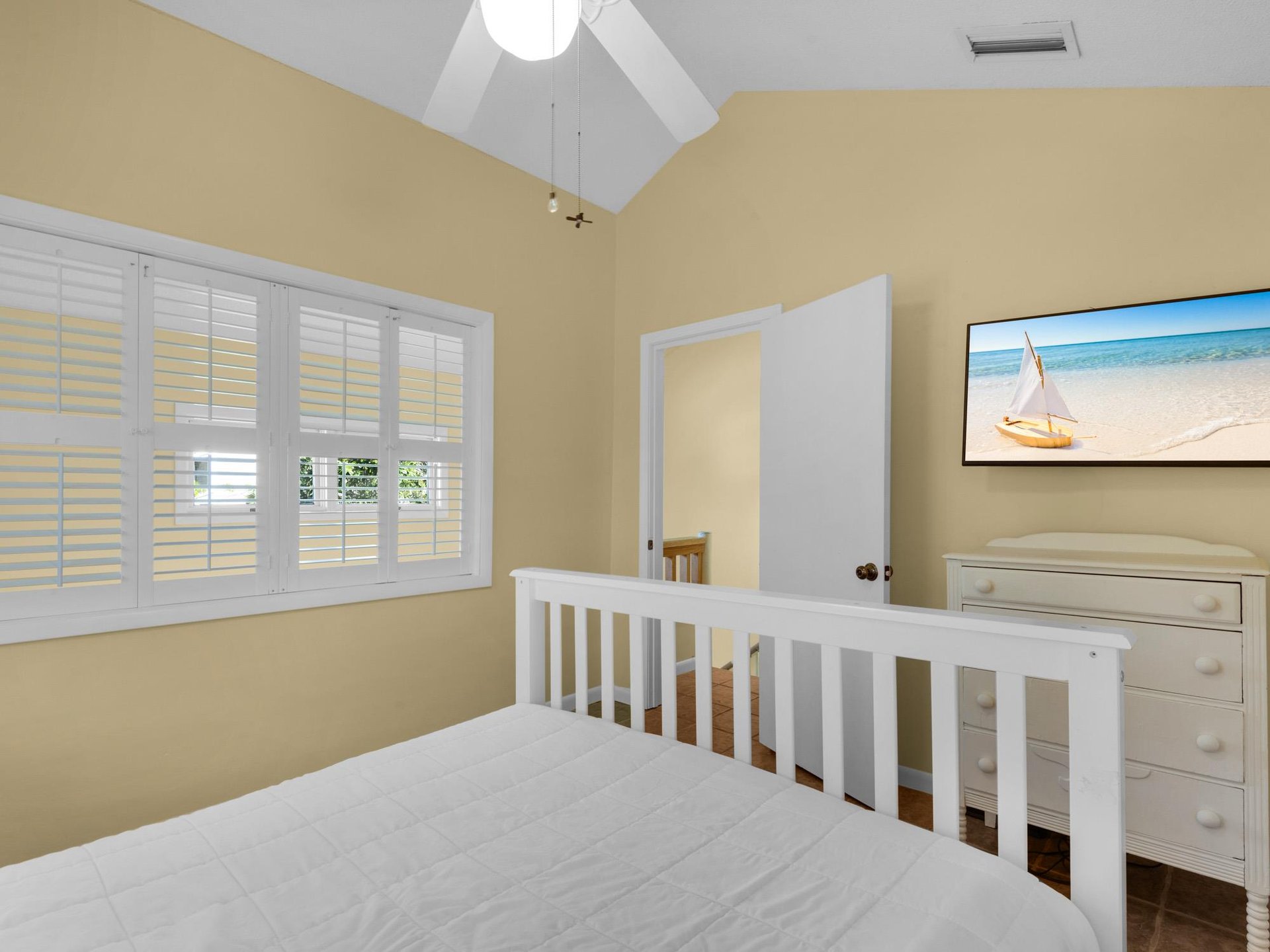 Bedroom 2 With Flat Screen TV