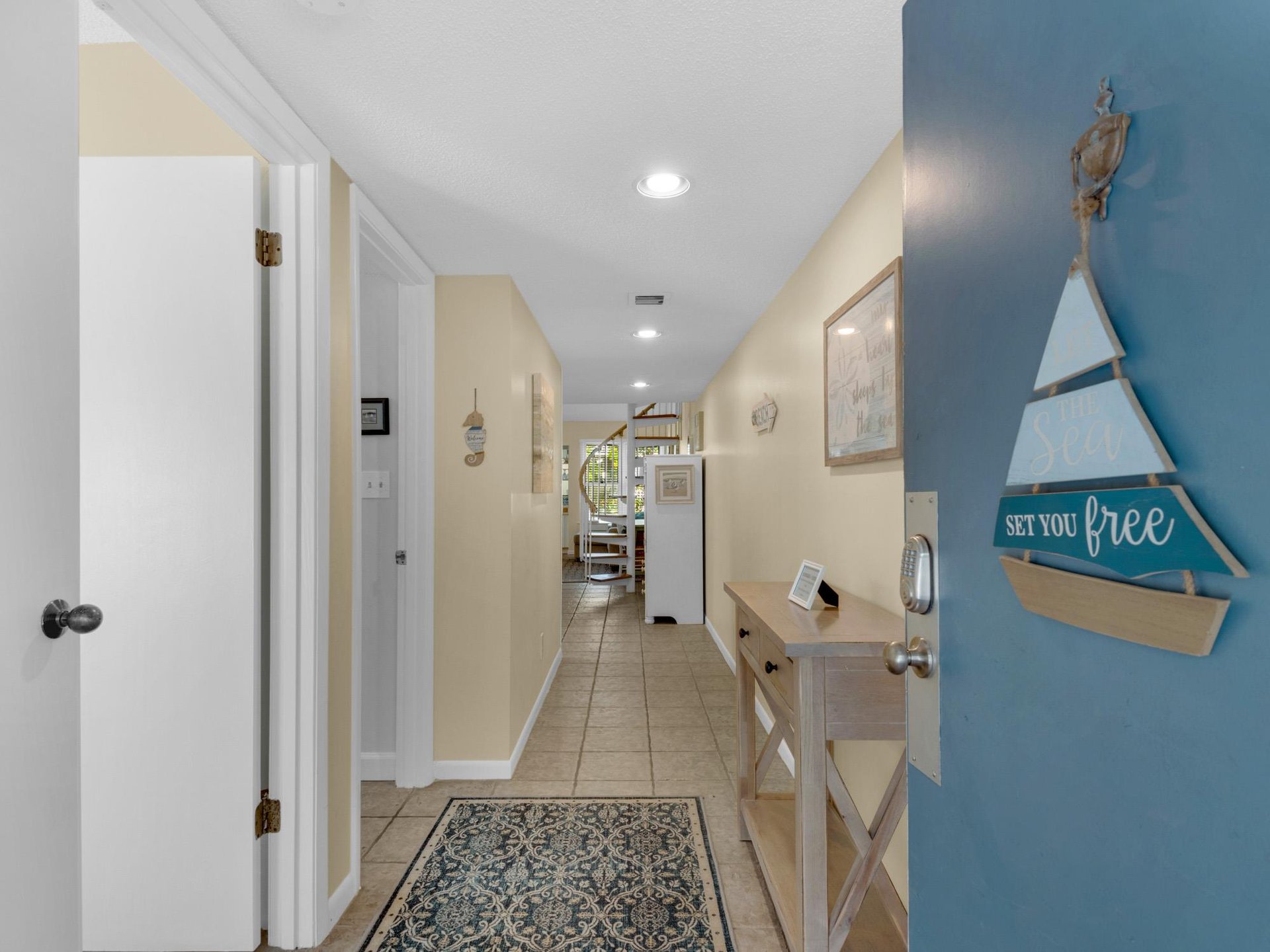 Entryway to Cottage 213