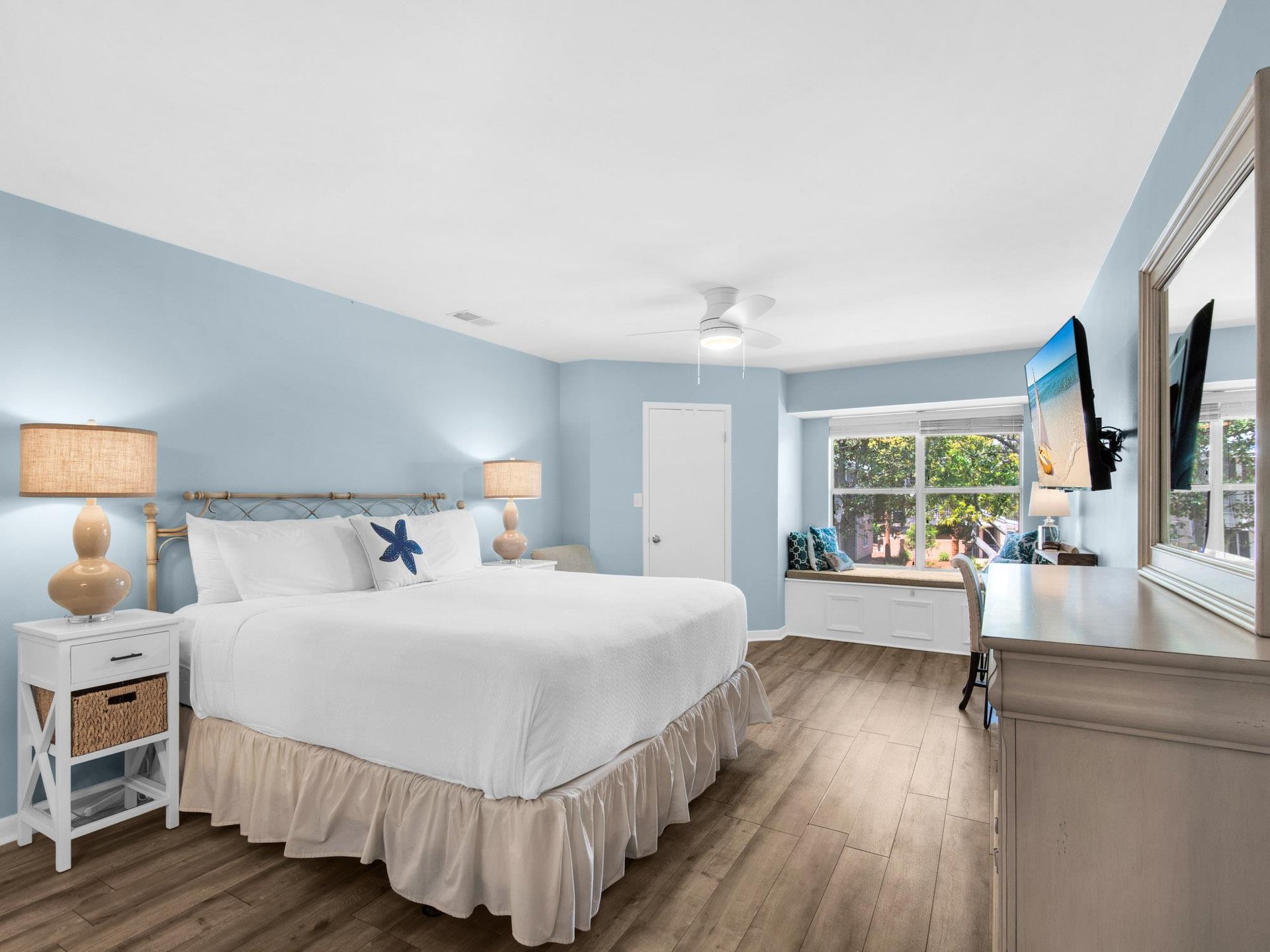 Bedroom 1 With King Bed