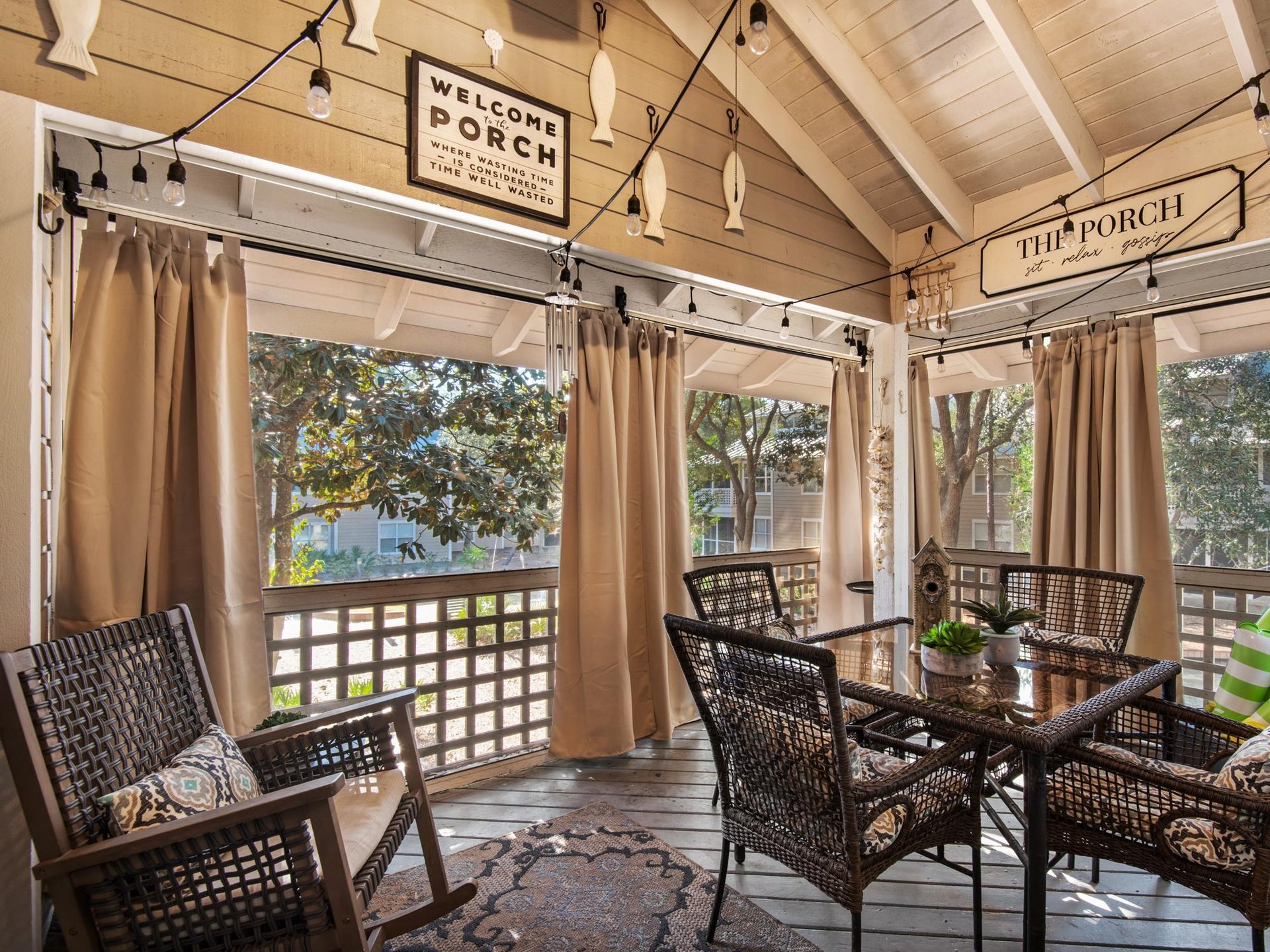 Private Screened Porch