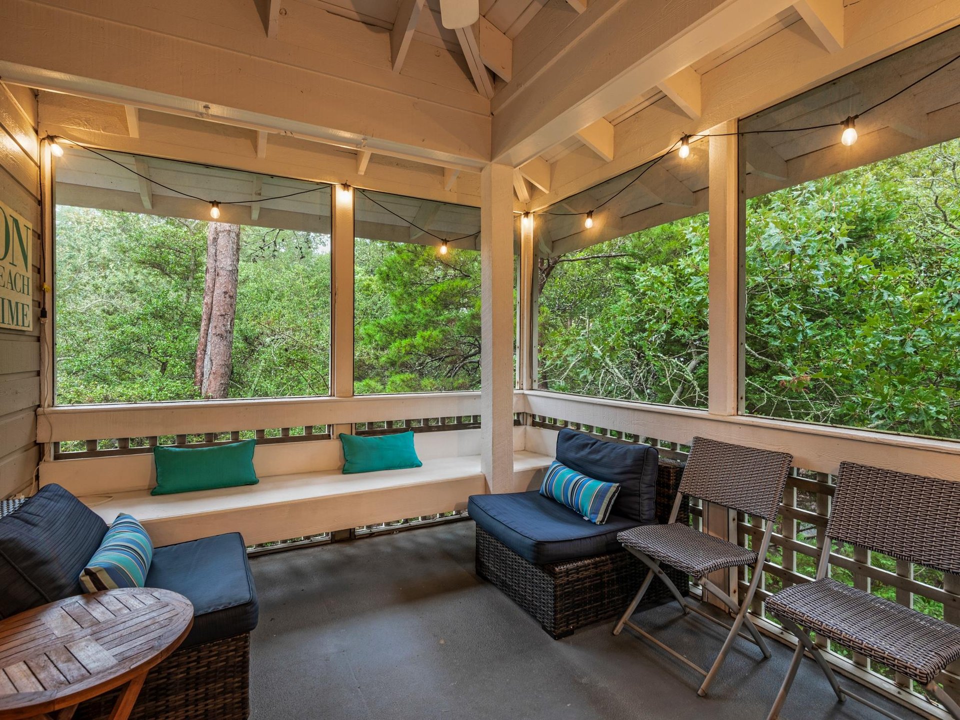 Private Screened Porch