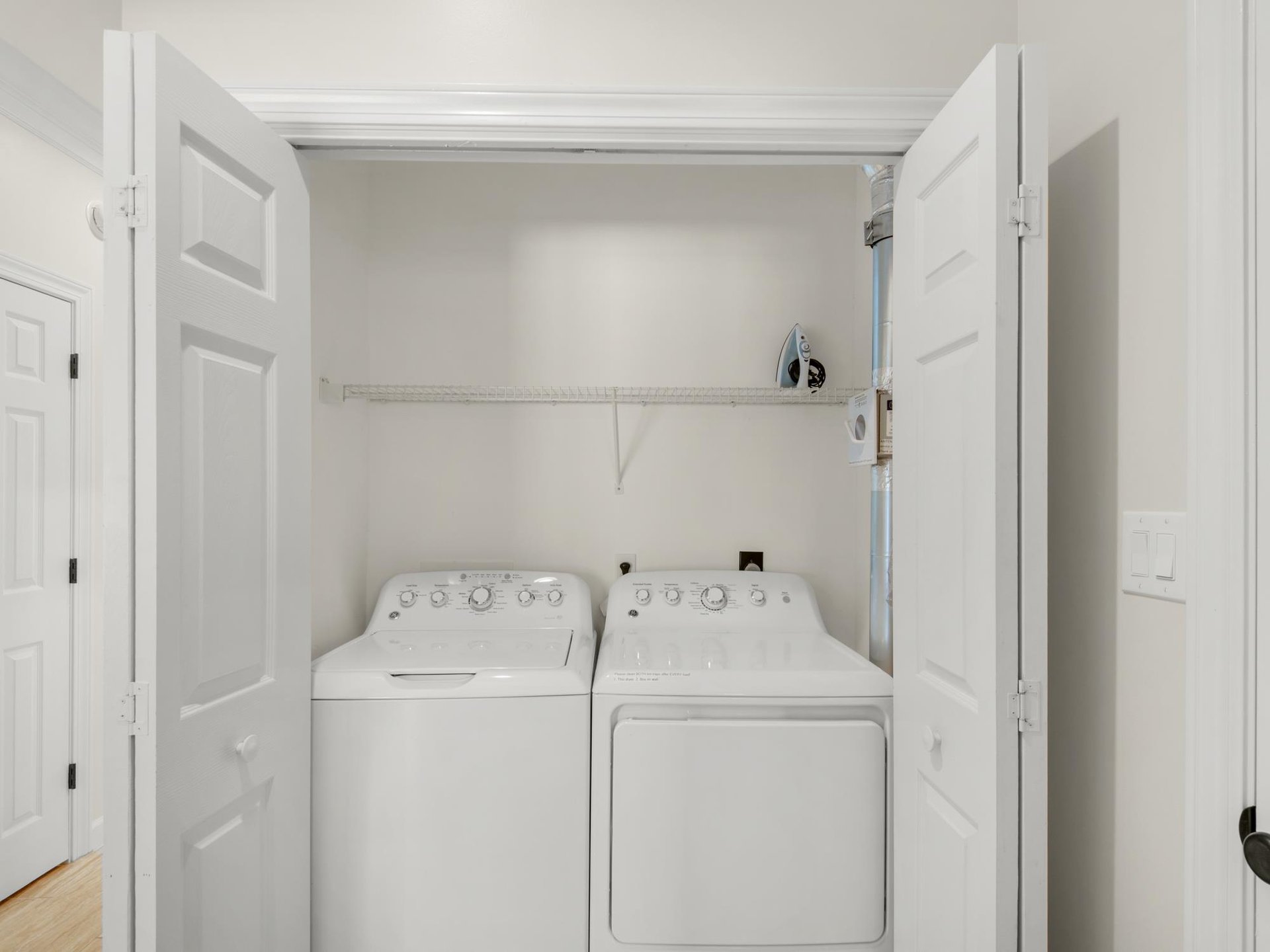 Full Size Washer and Dryer In Unit
