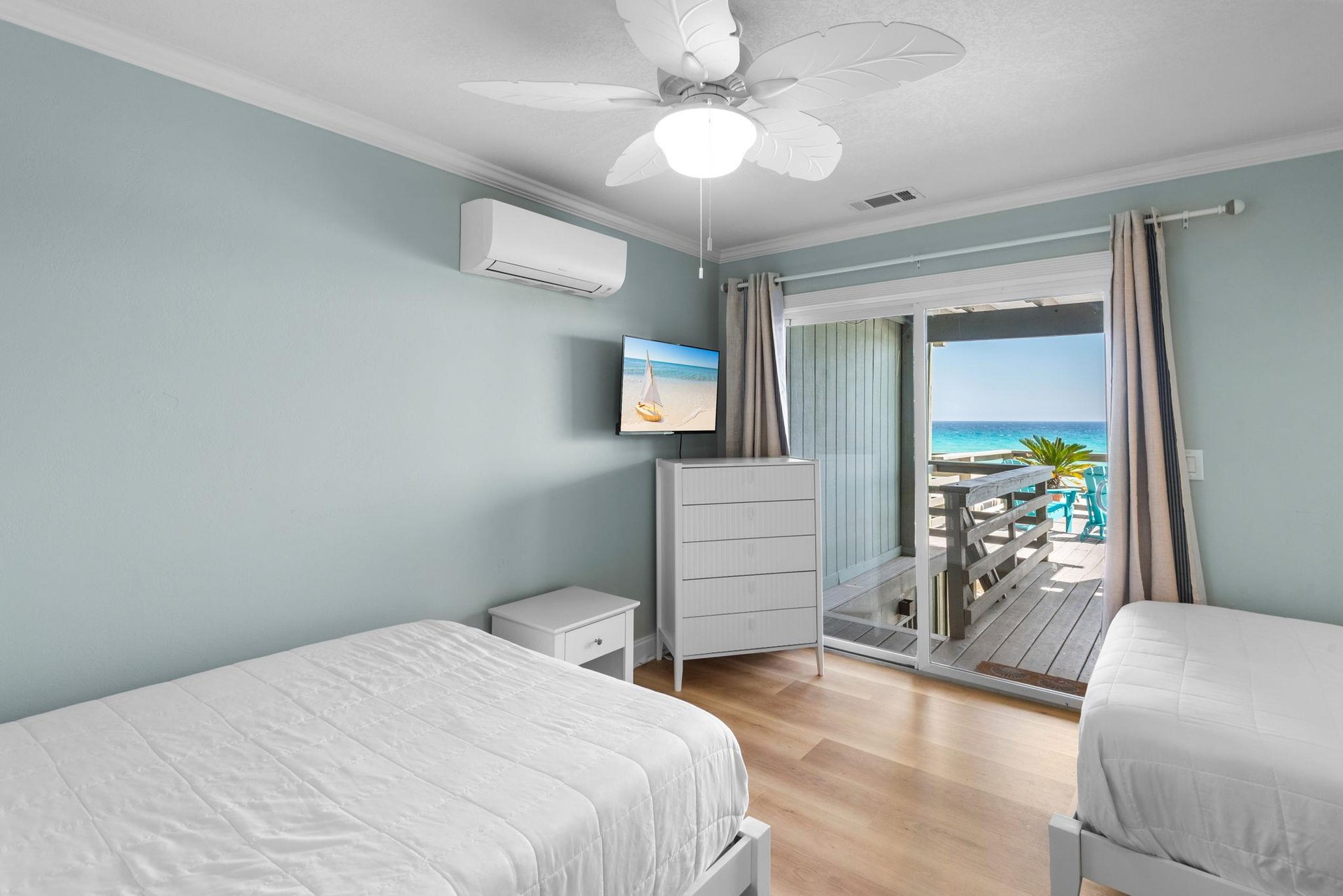 Bedroom 3 with access to Beach level deck