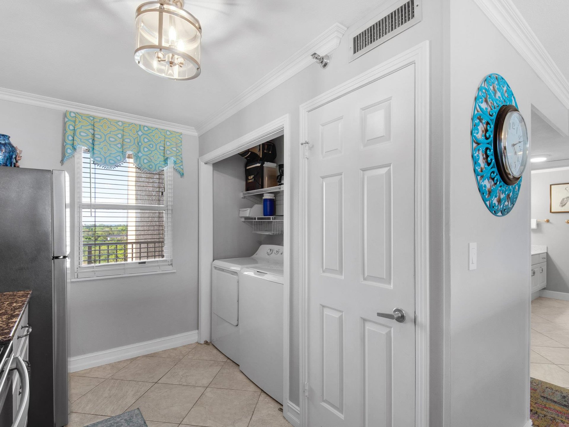 Full Size Washer and Dryer In Unit
