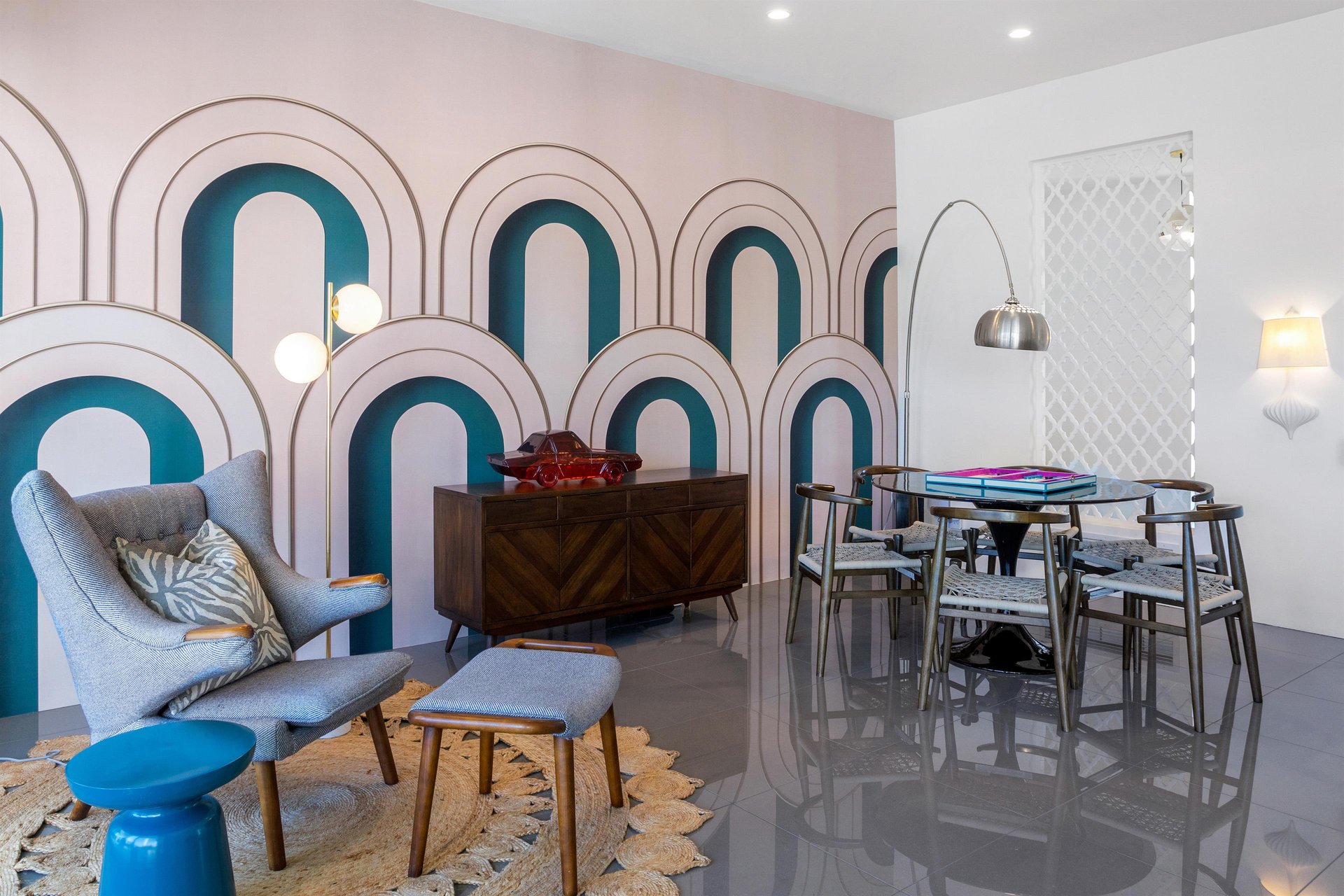 Spacious living room  perfect for spending time with your entire group