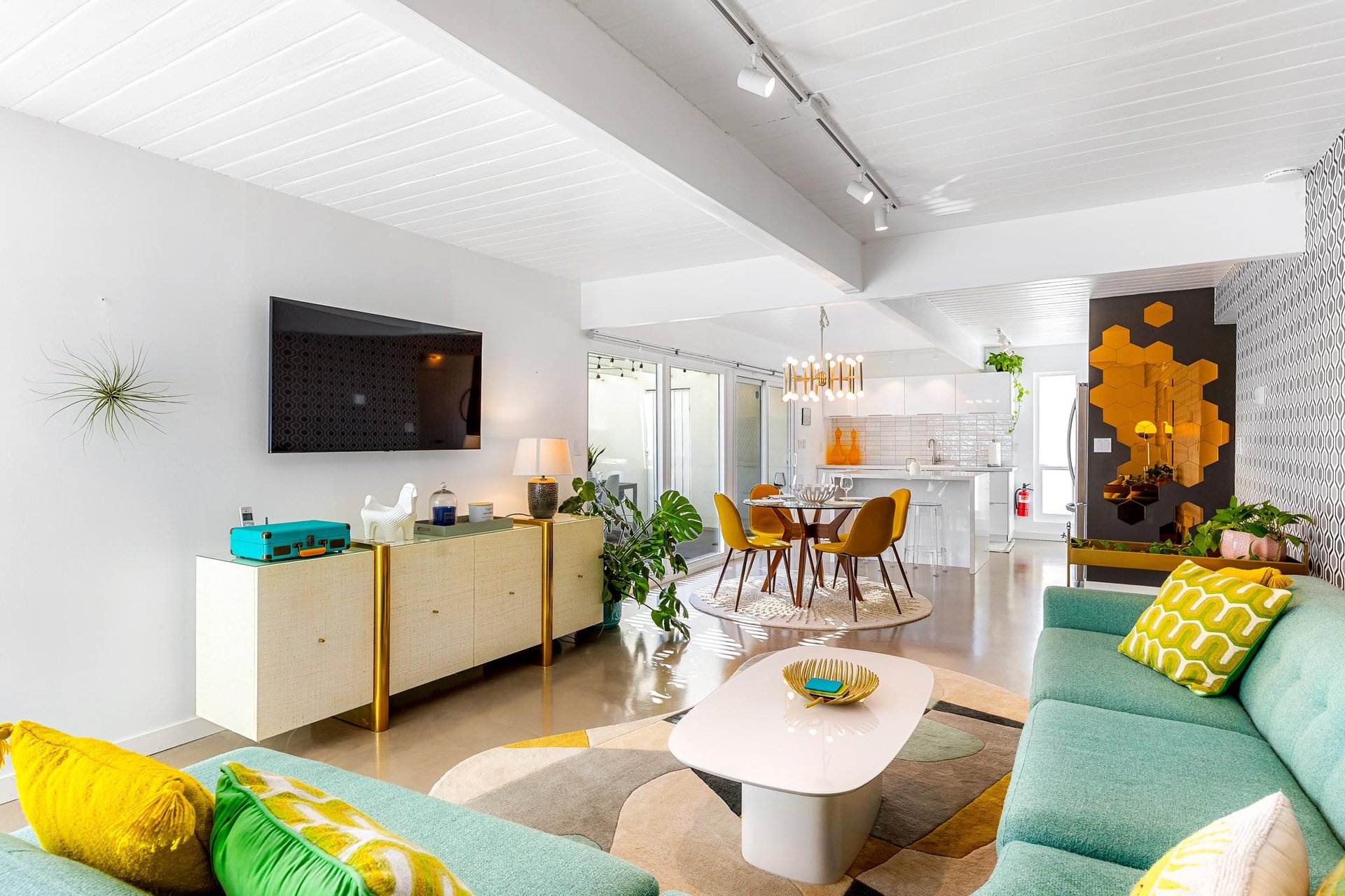 Open concept living, kitchen and dining