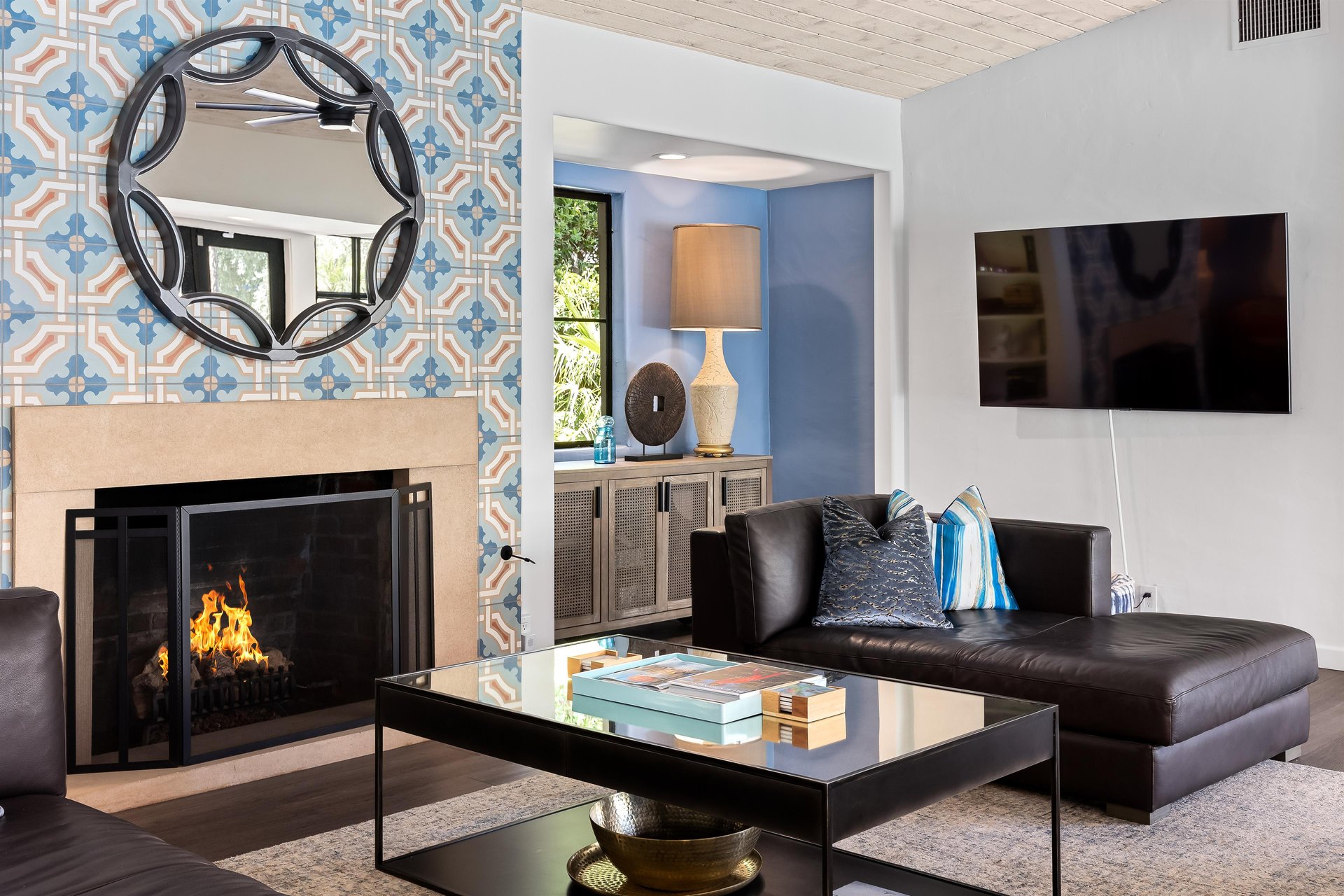 Relaxing living room