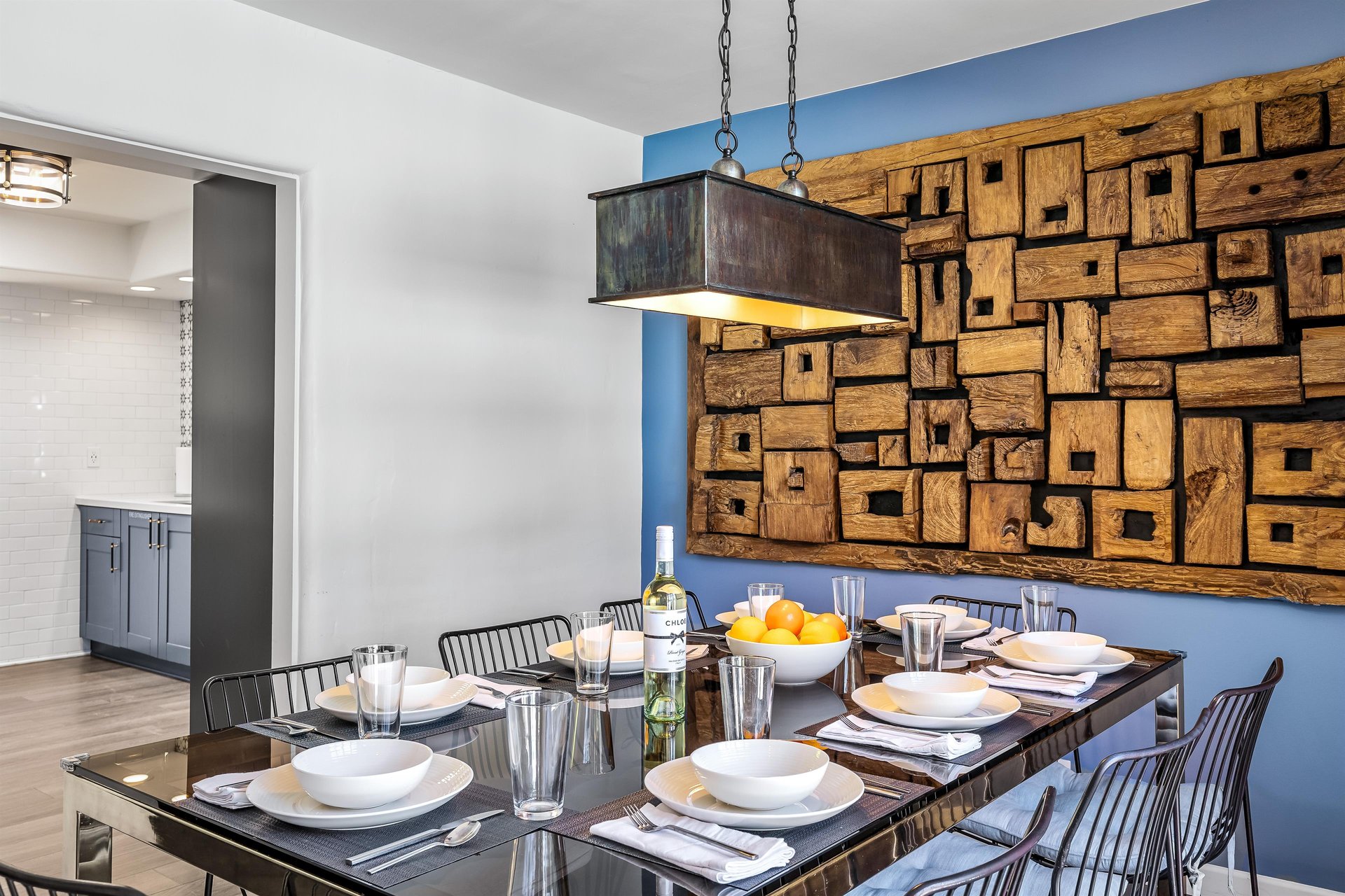 Gorgeous indoor dining for eight