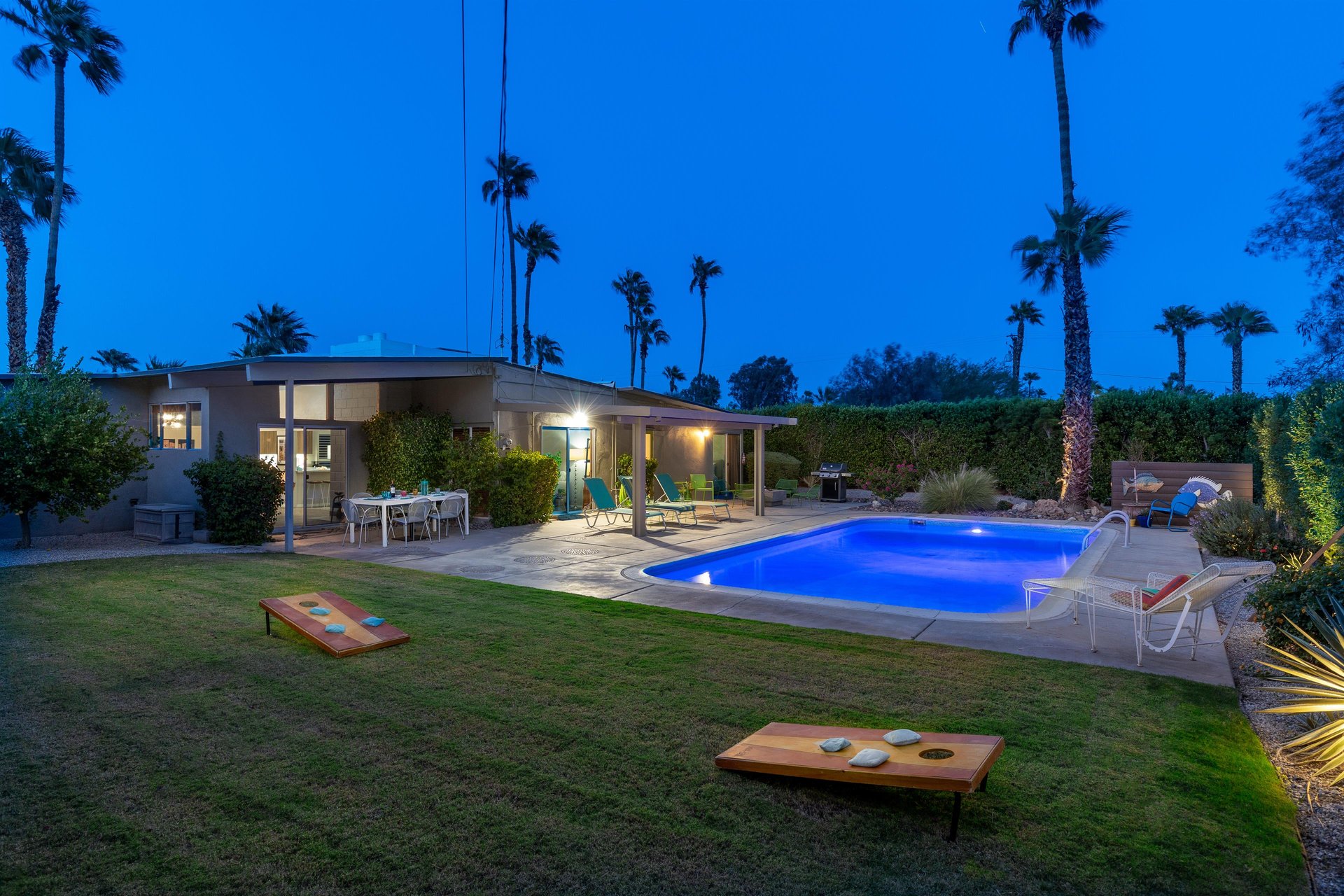 Spacious outdoor area