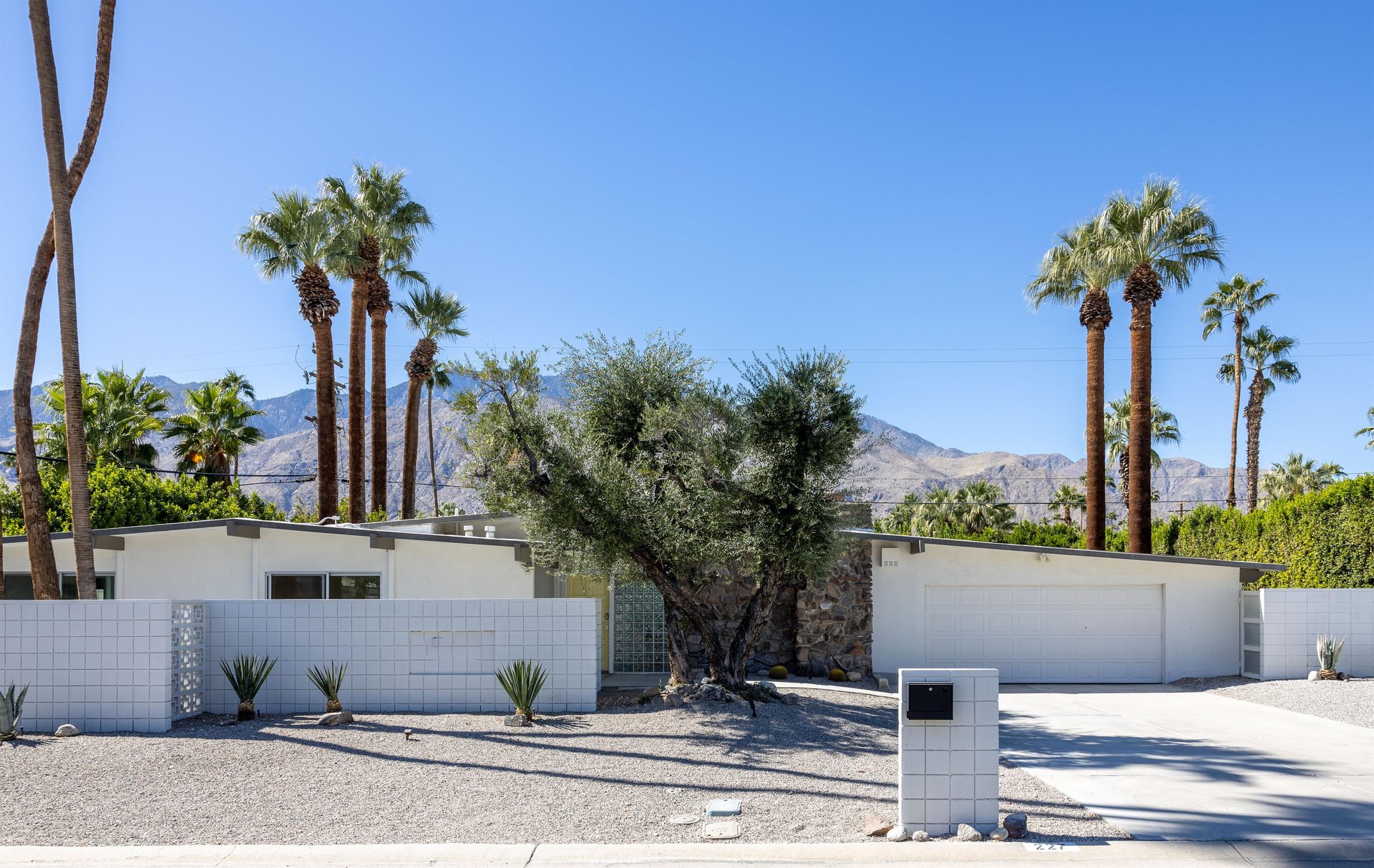 Welcome to Midcentury Cool