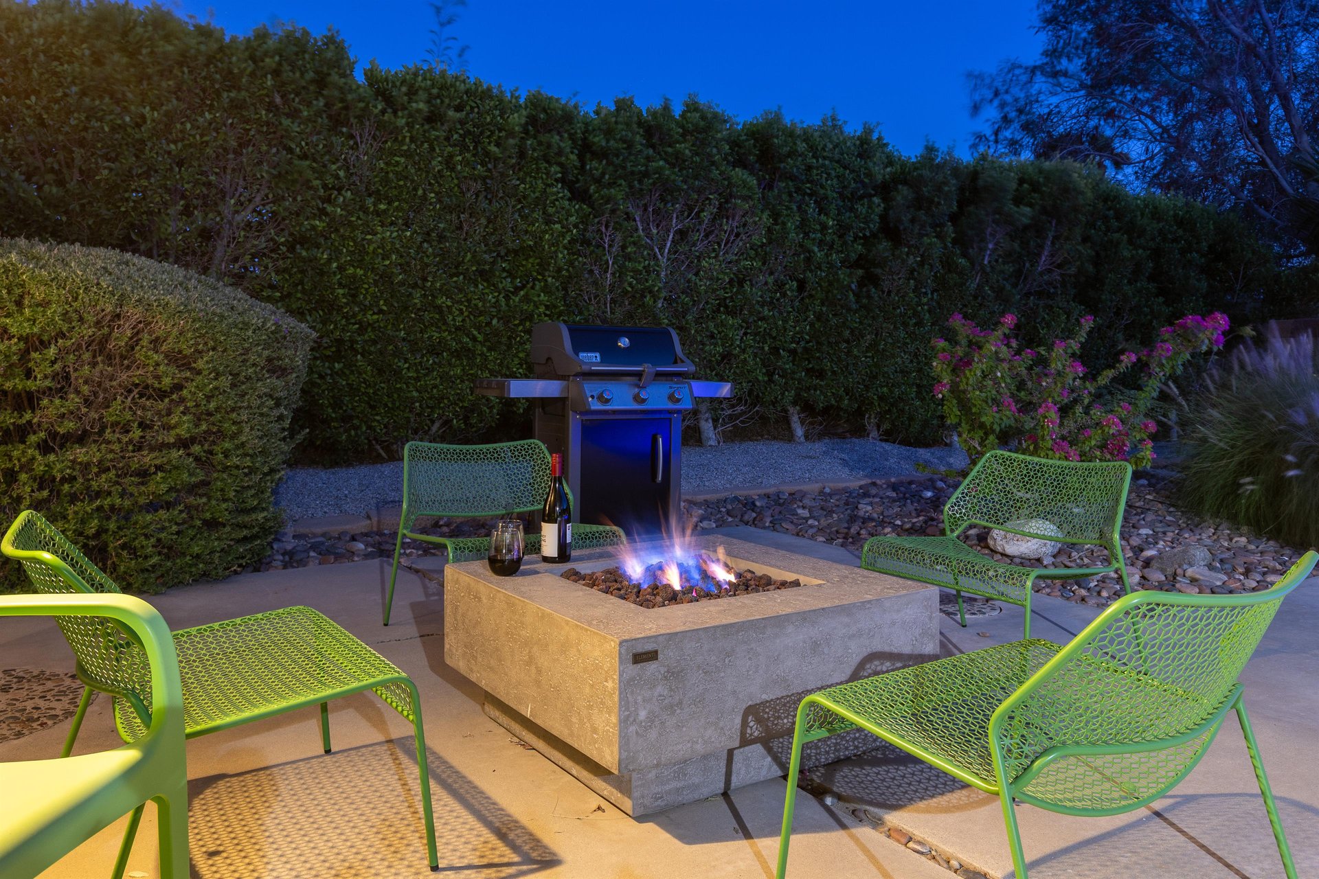 Relaxed firepit area