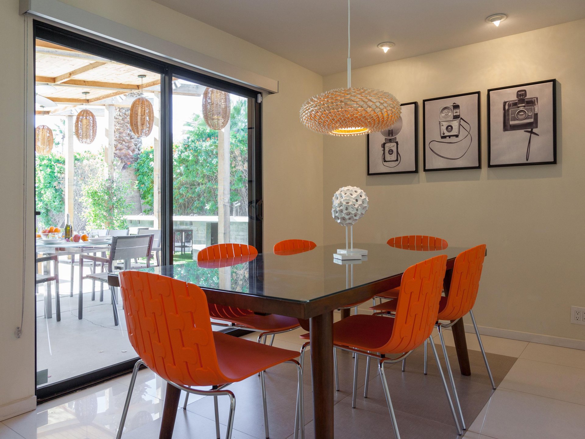 Glamorous dining room