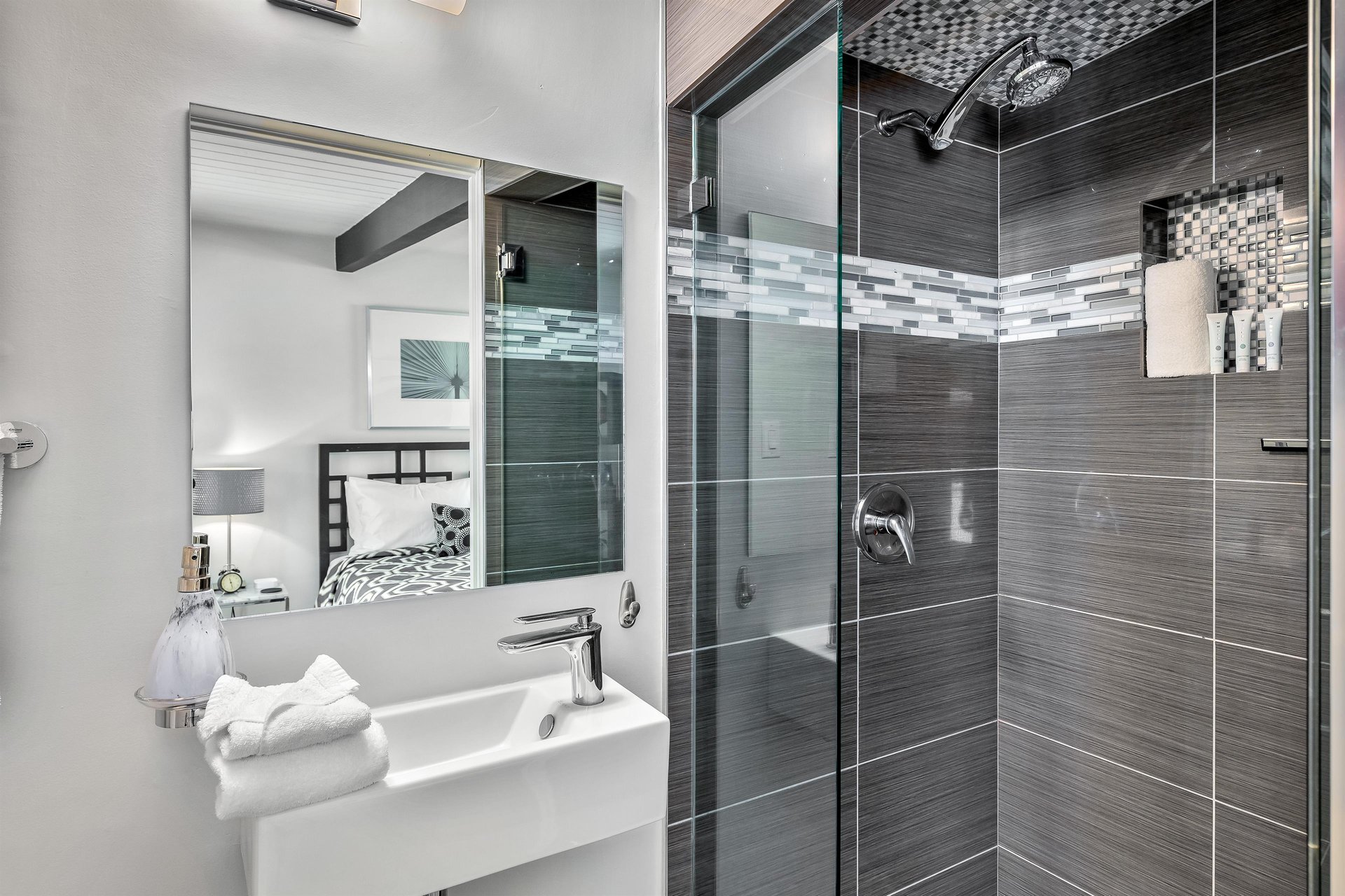 Glass walkin shower