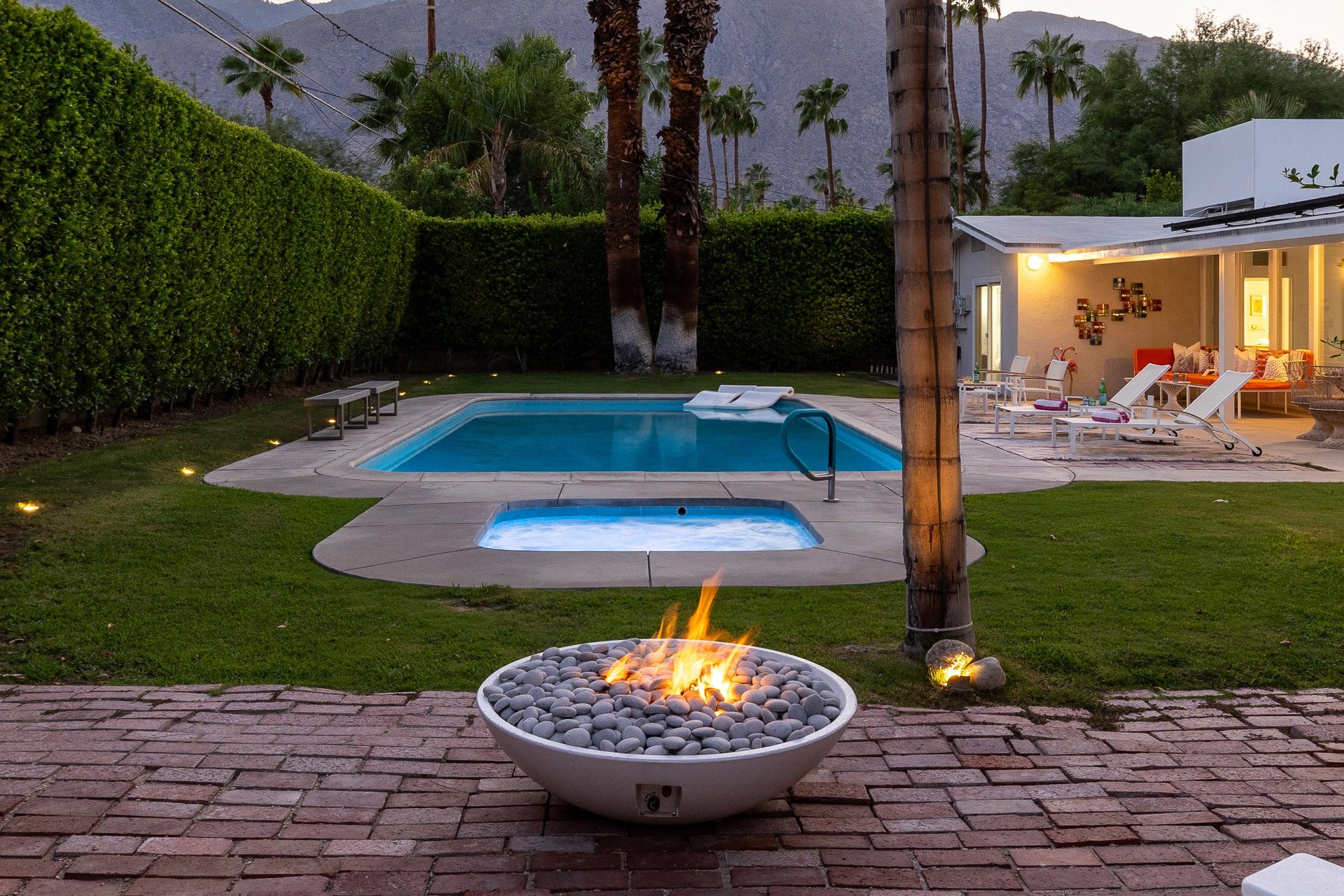 Cool fire pit