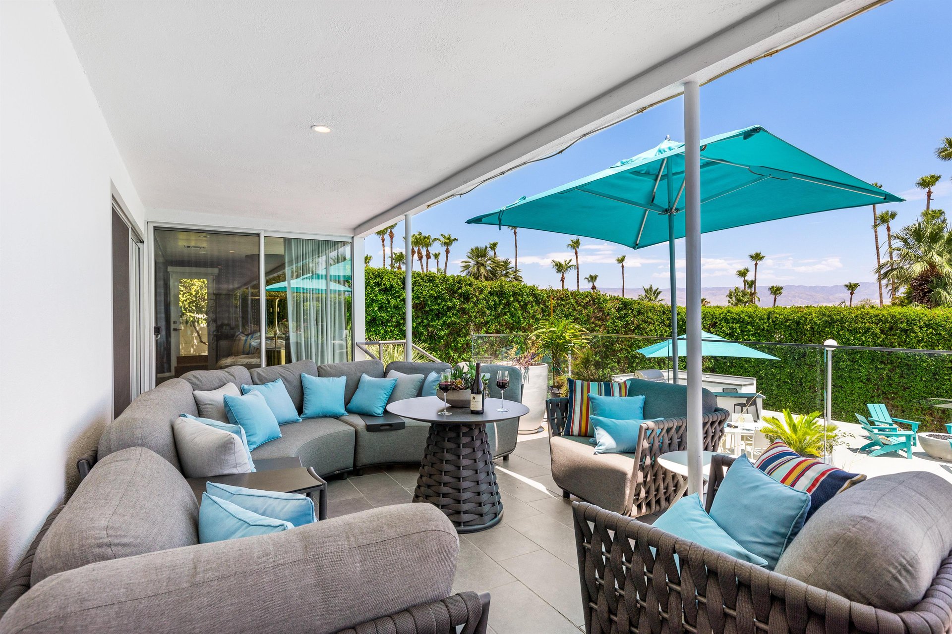 Upscale Outdoor Patio Furniture