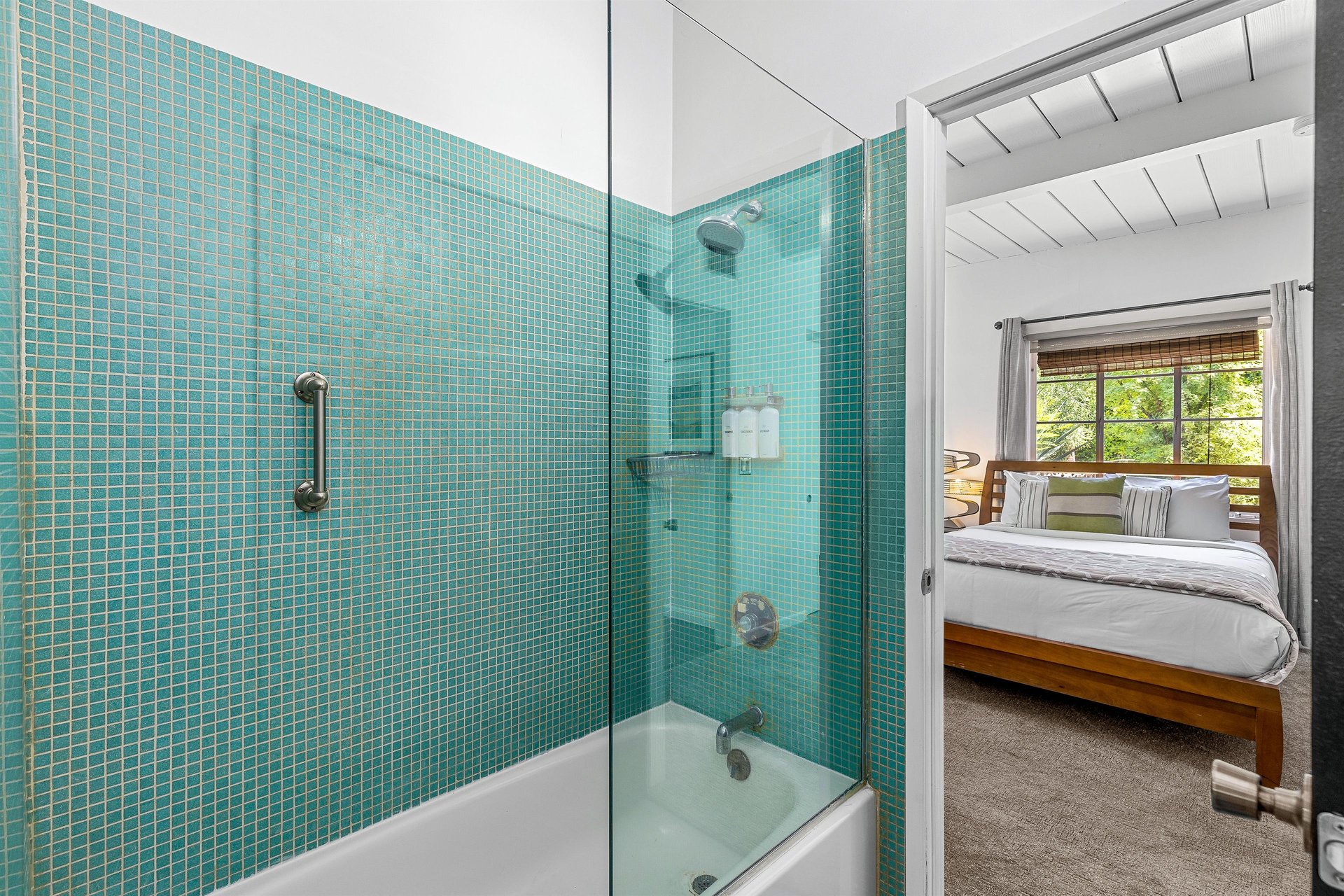 Guest bathroom with a shower tub