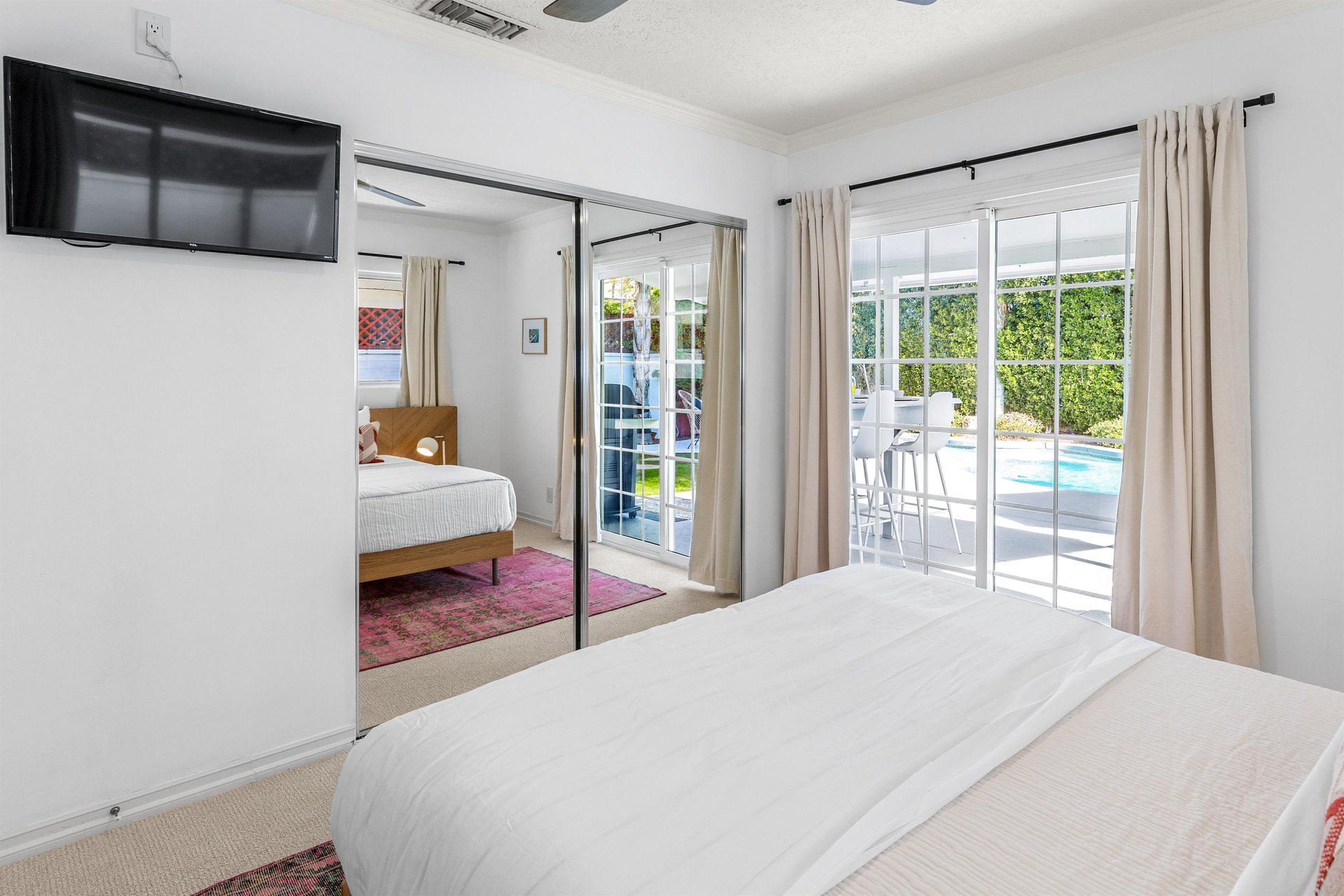 Lovely guest bedroom