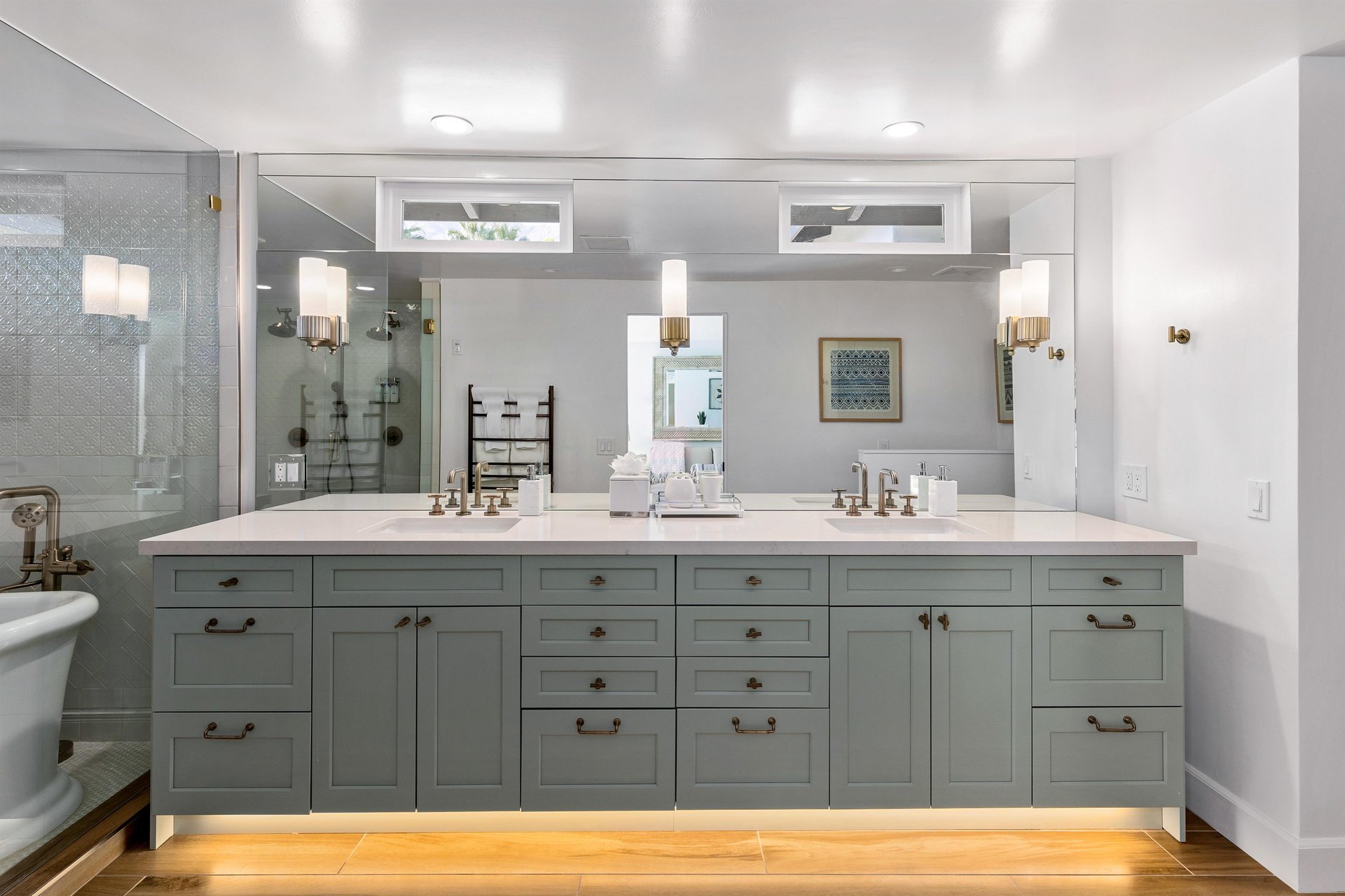 Dual sink vanity