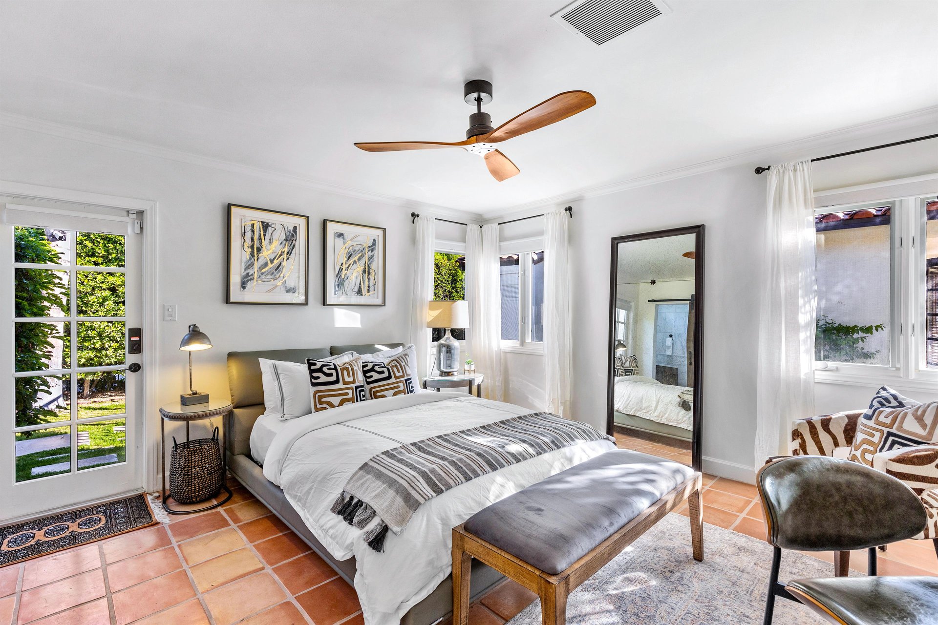 Lovely guest bedroom