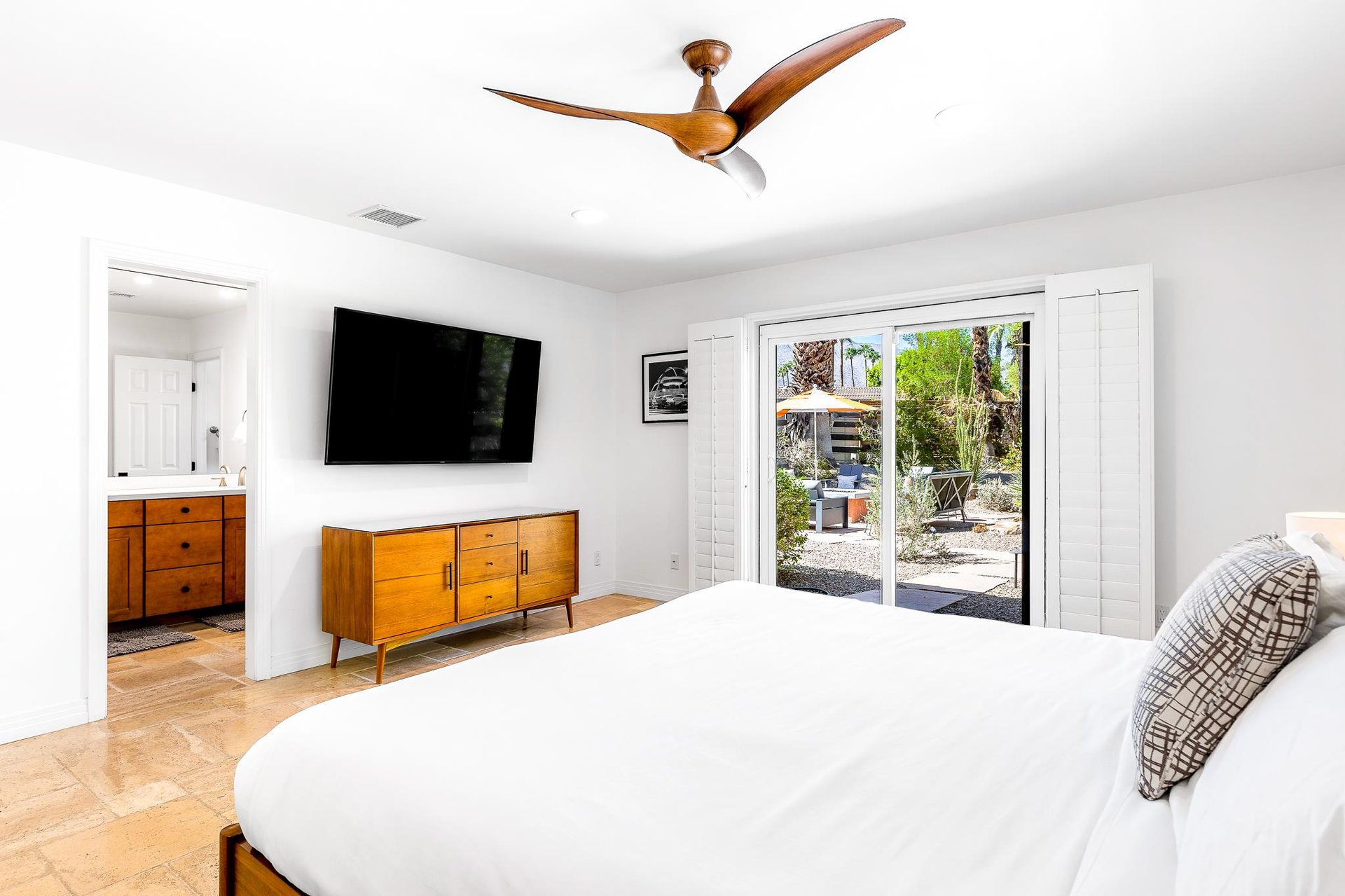 Simple, beautiful and spacious primary suite