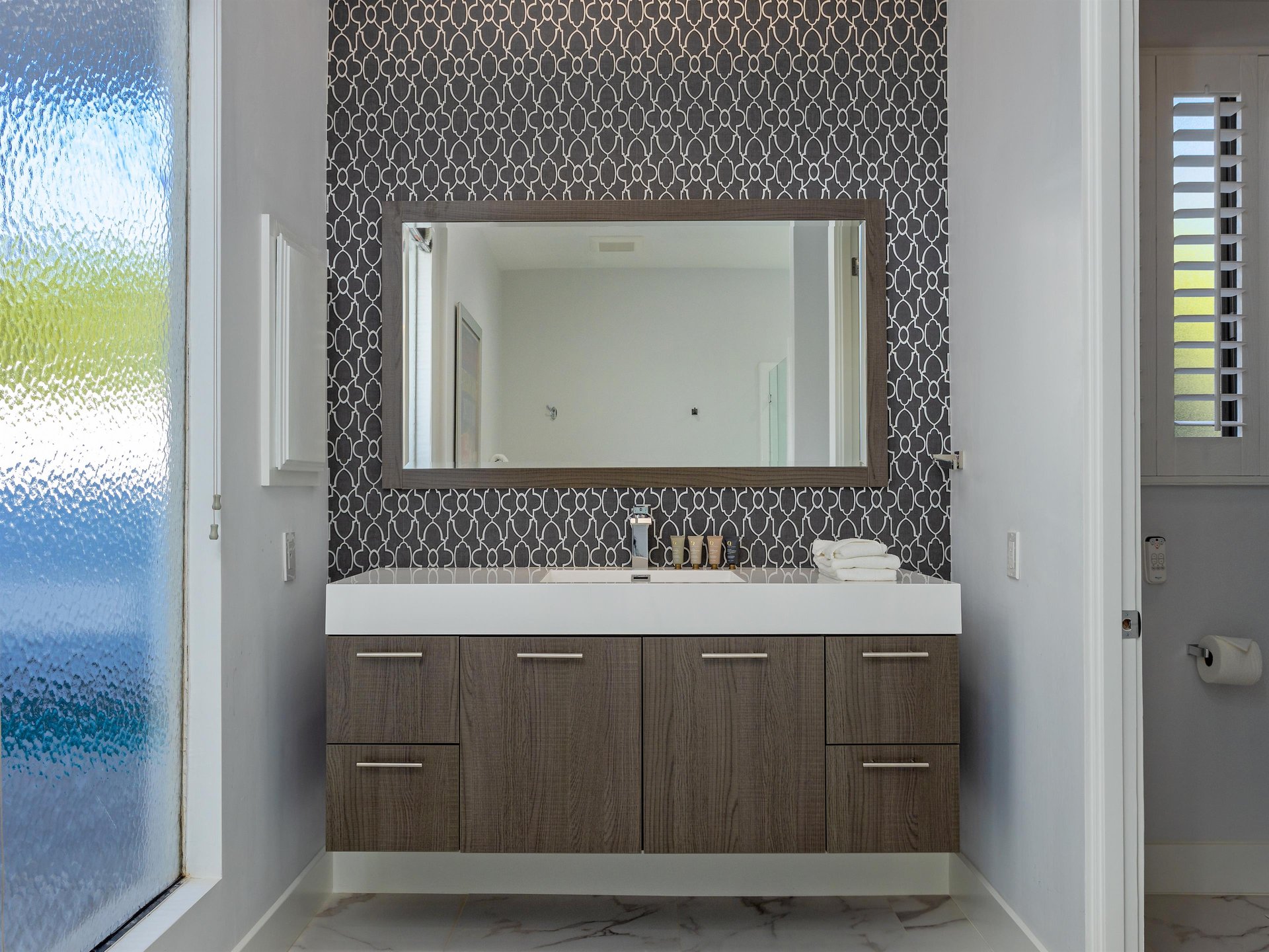 Luxurious bathroom fixtures