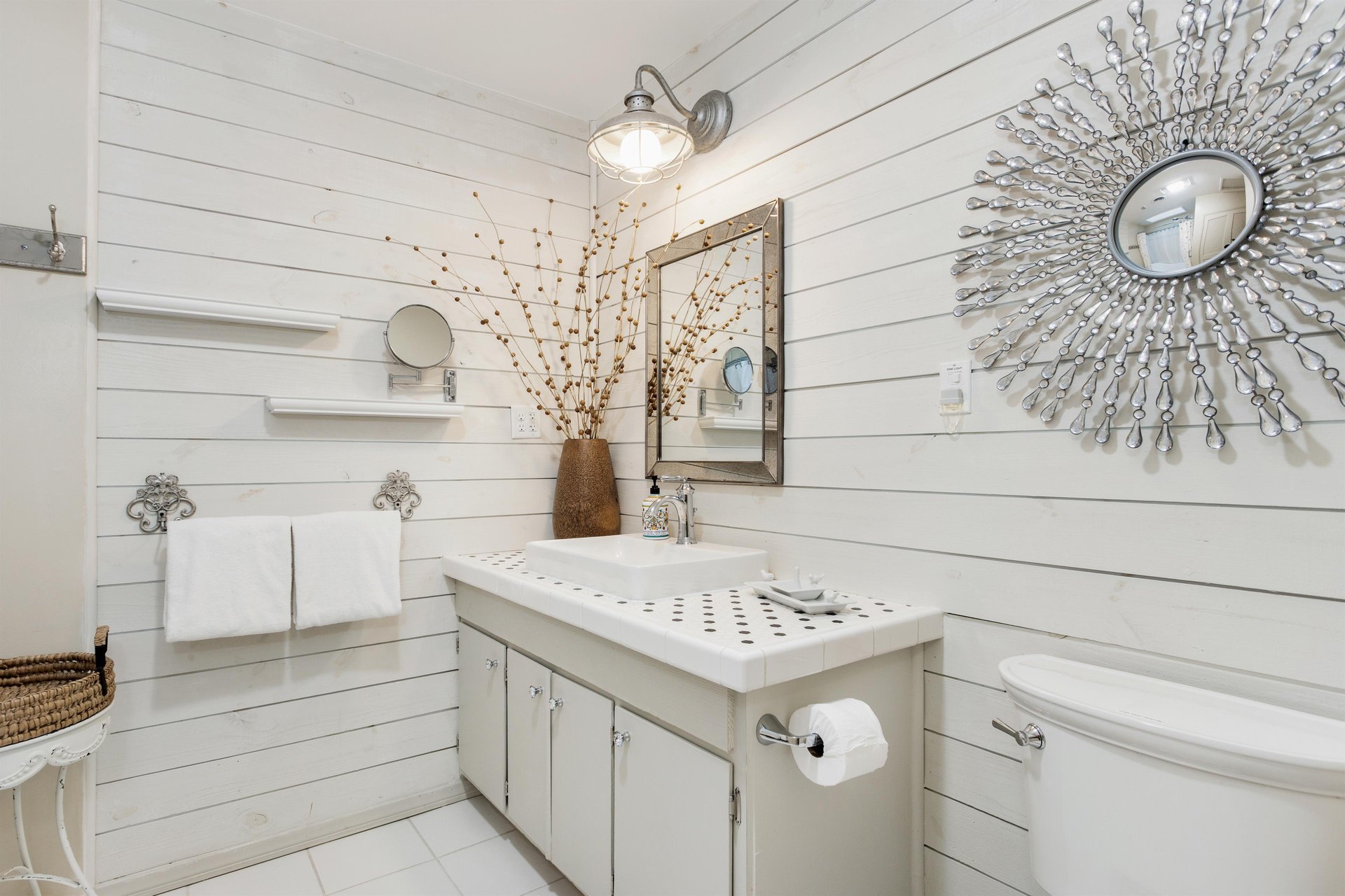 Upgraded bathroom fixtures